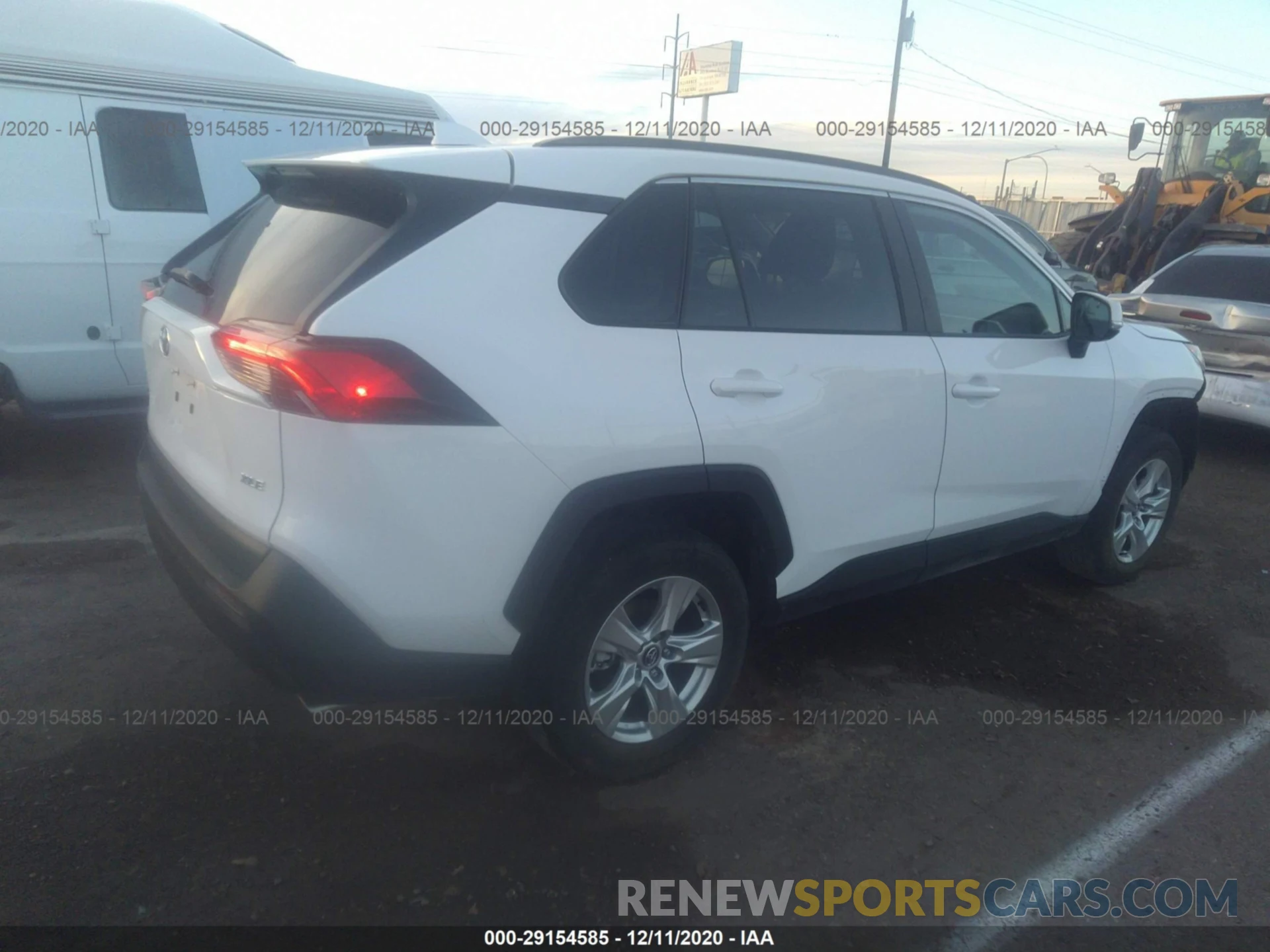 4 Photograph of a damaged car 2T3W1RFV5LC047556 TOYOTA RAV4 2020