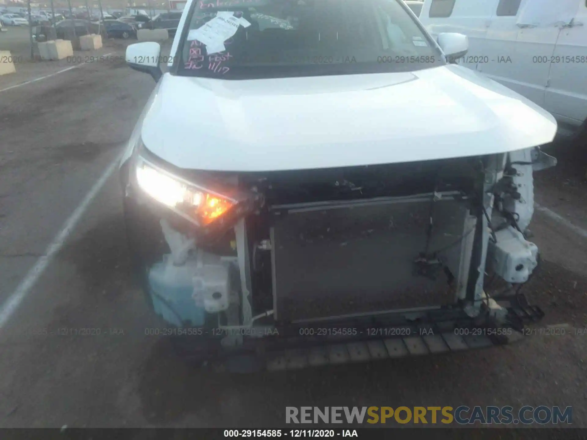 6 Photograph of a damaged car 2T3W1RFV5LC047556 TOYOTA RAV4 2020