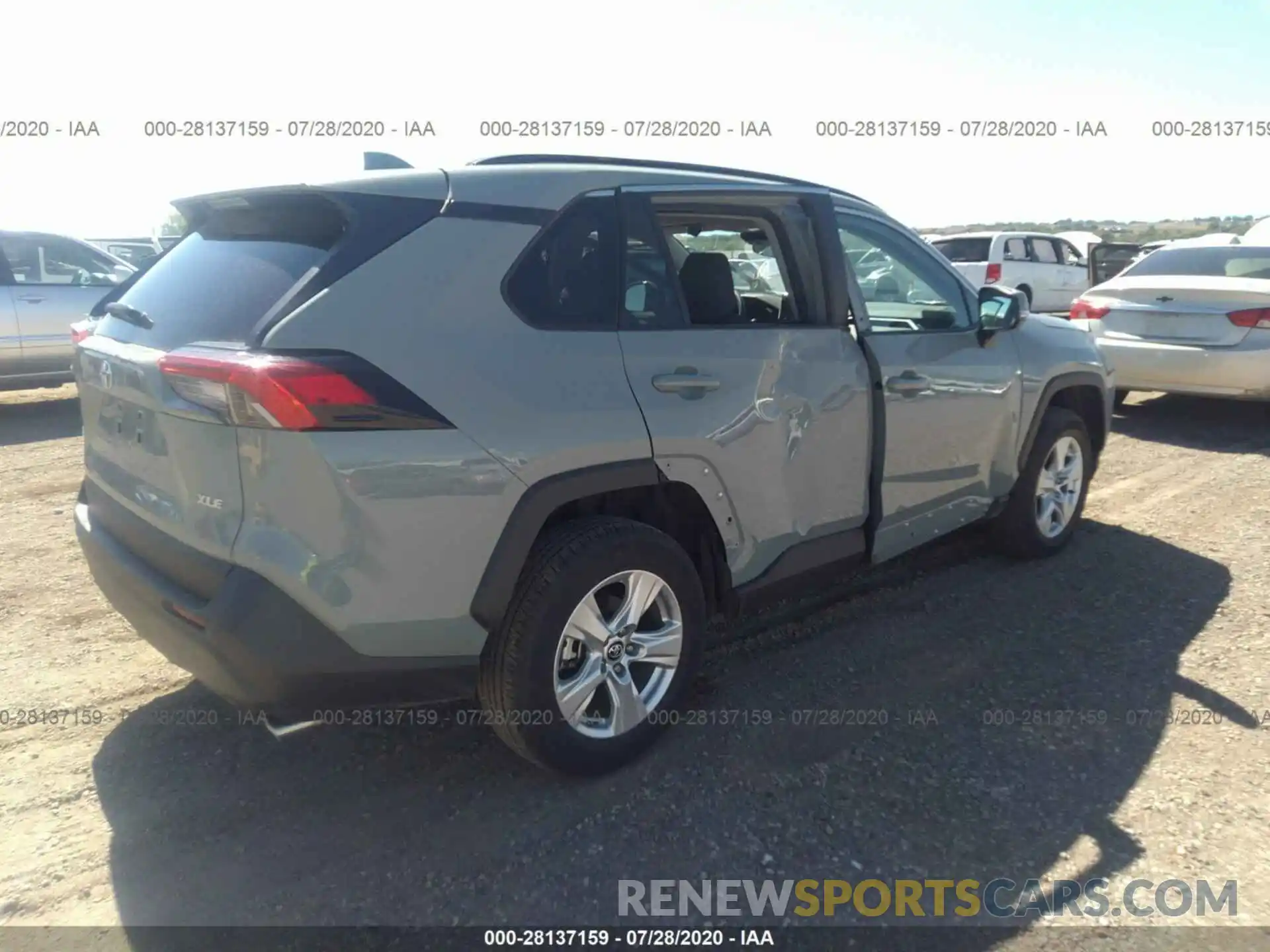 4 Photograph of a damaged car 2T3W1RFV5LC048335 TOYOTA RAV4 2020