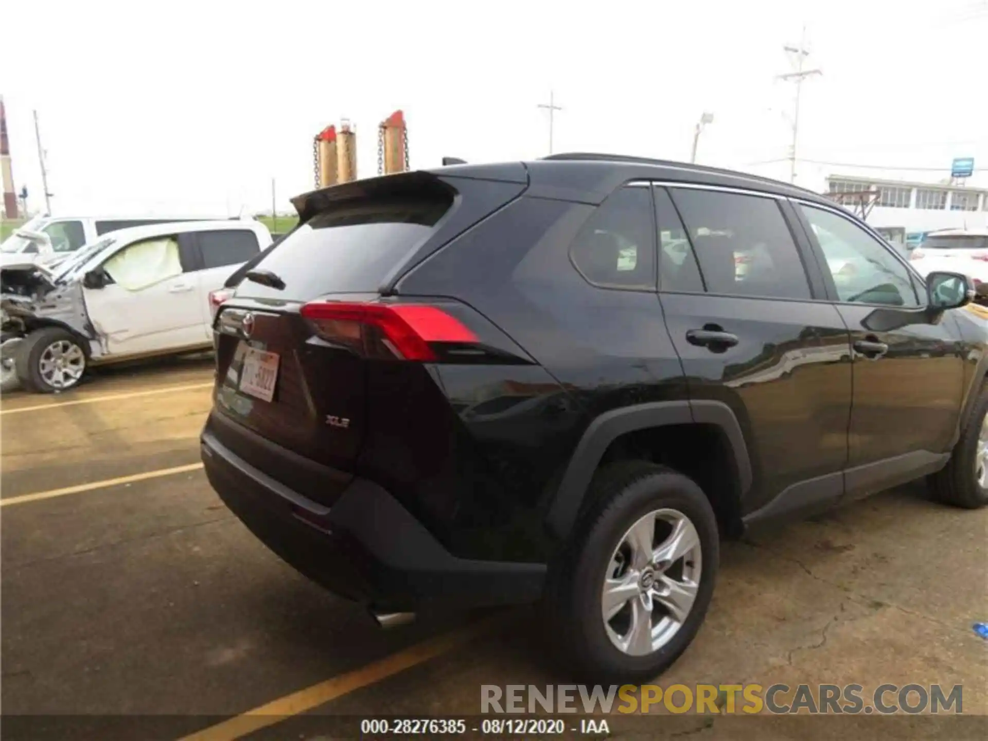 3 Photograph of a damaged car 2T3W1RFV5LC048416 TOYOTA RAV4 2020