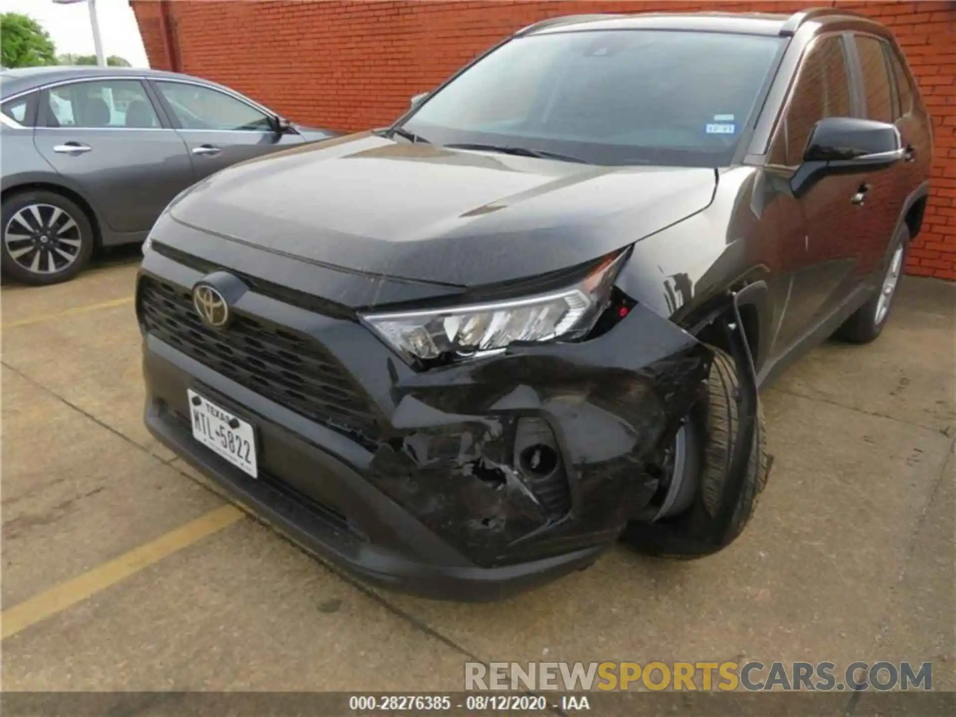 8 Photograph of a damaged car 2T3W1RFV5LC048416 TOYOTA RAV4 2020