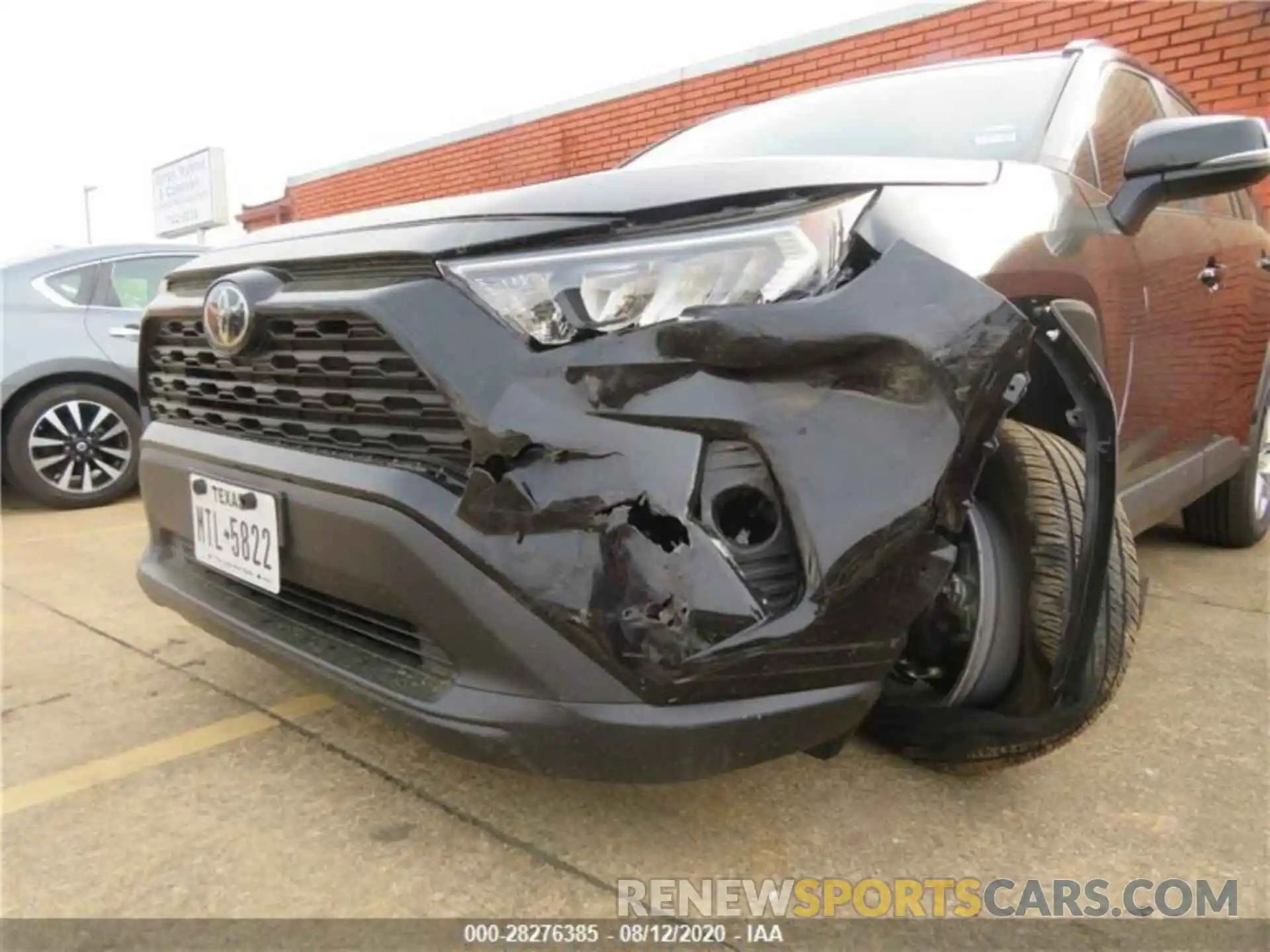 9 Photograph of a damaged car 2T3W1RFV5LC048416 TOYOTA RAV4 2020