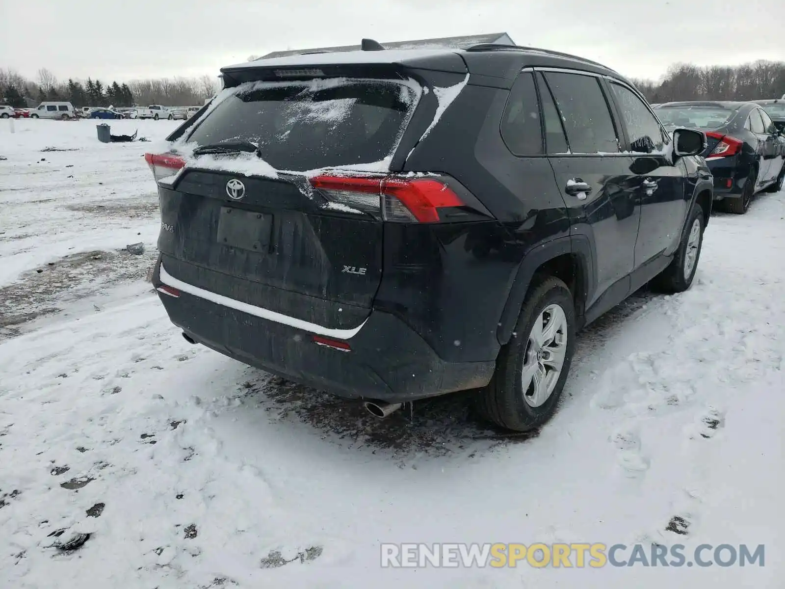 4 Photograph of a damaged car 2T3W1RFV5LC051560 TOYOTA RAV4 2020