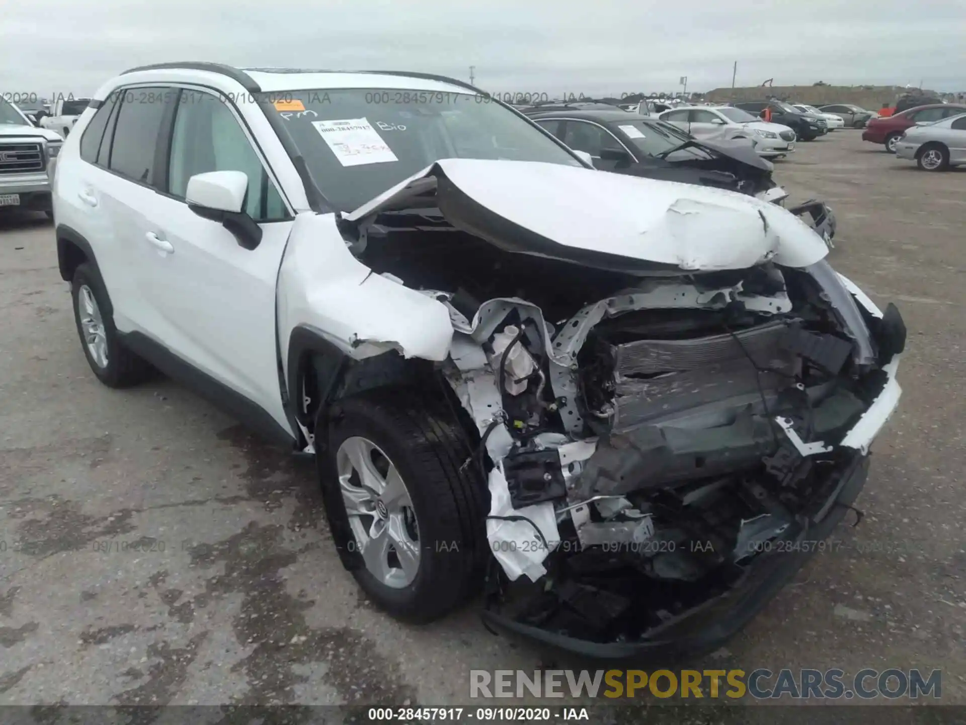 1 Photograph of a damaged car 2T3W1RFV5LC052353 TOYOTA RAV4 2020