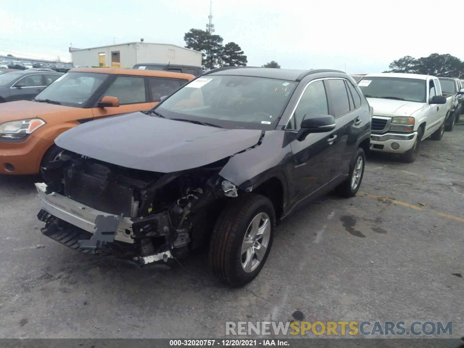 2 Photograph of a damaged car 2T3W1RFV5LC053289 TOYOTA RAV4 2020