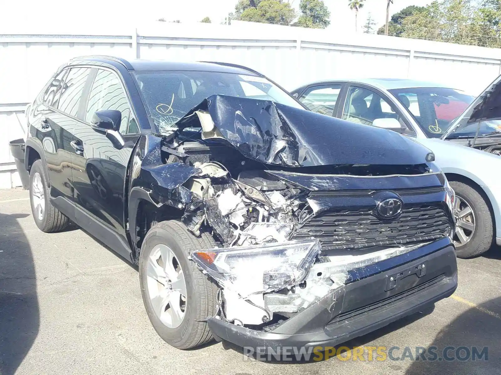 1 Photograph of a damaged car 2T3W1RFV5LC056807 TOYOTA RAV4 2020