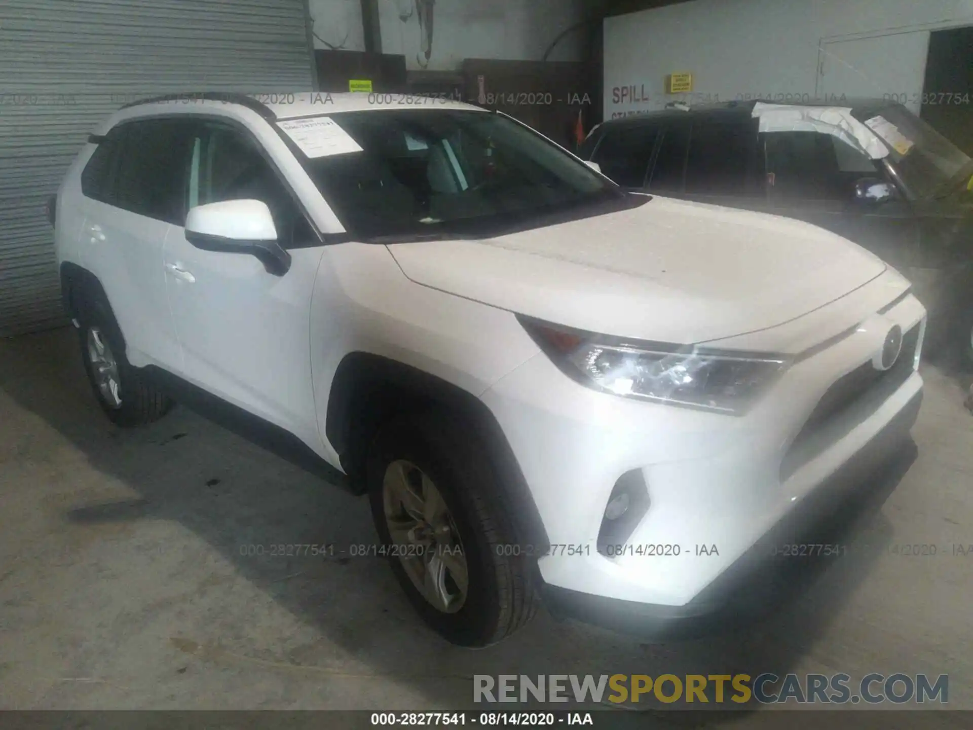 1 Фотография поврежденного автомобиля 2T3W1RFV5LC059156 TOYOTA RAV4 2020