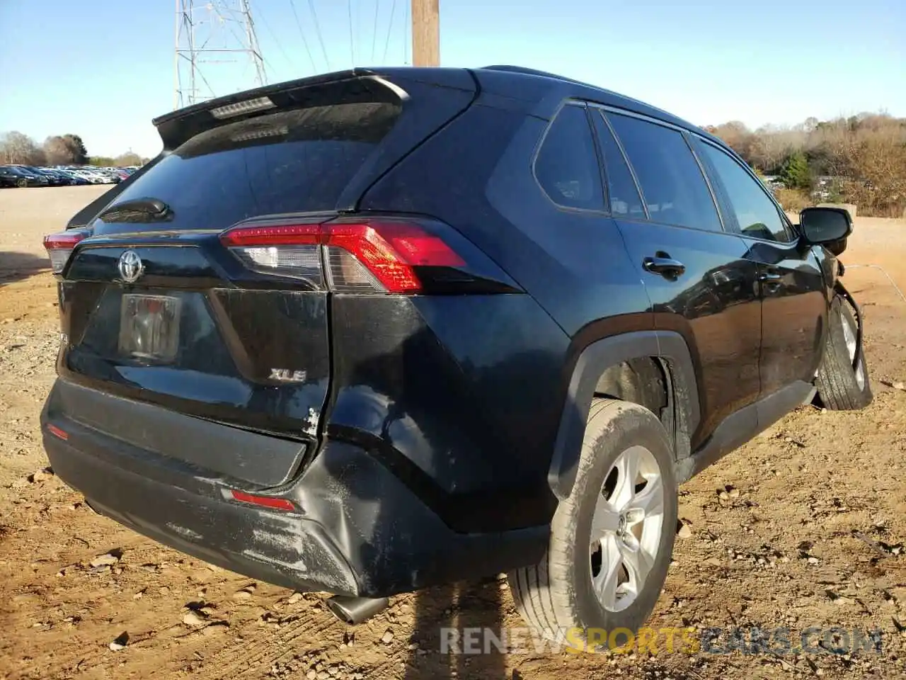 4 Photograph of a damaged car 2T3W1RFV5LC059755 TOYOTA RAV4 2020