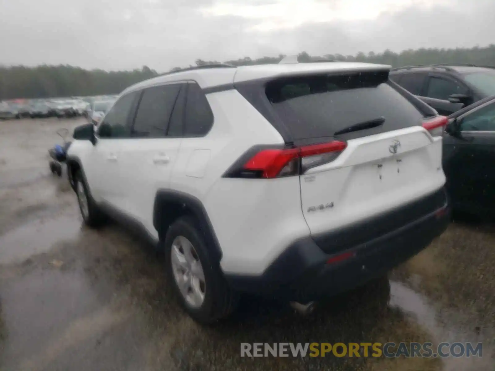 3 Photograph of a damaged car 2T3W1RFV5LC063143 TOYOTA RAV4 2020