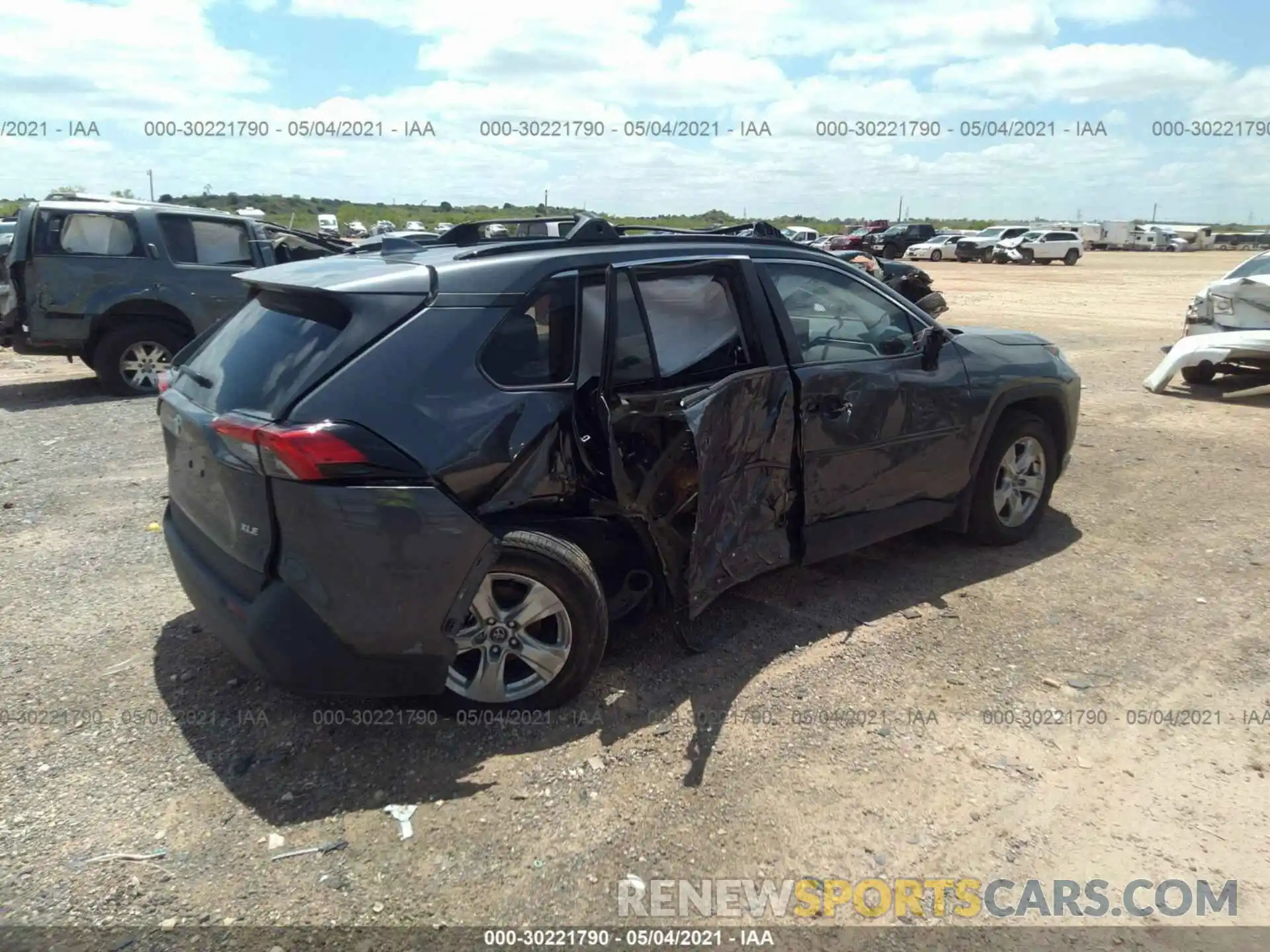 4 Photograph of a damaged car 2T3W1RFV5LC067273 TOYOTA RAV4 2020