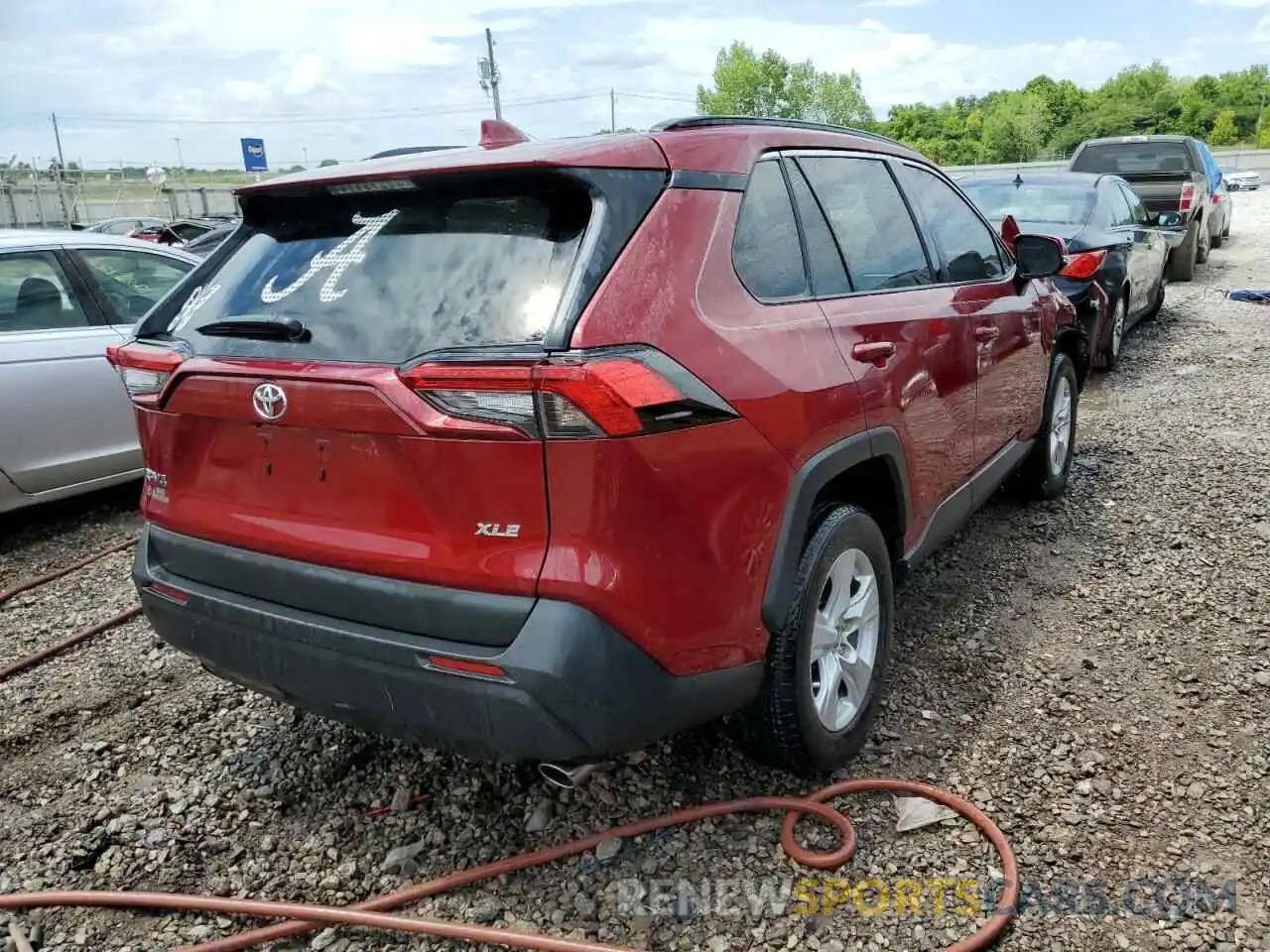 4 Photograph of a damaged car 2T3W1RFV5LC068603 TOYOTA RAV4 2020