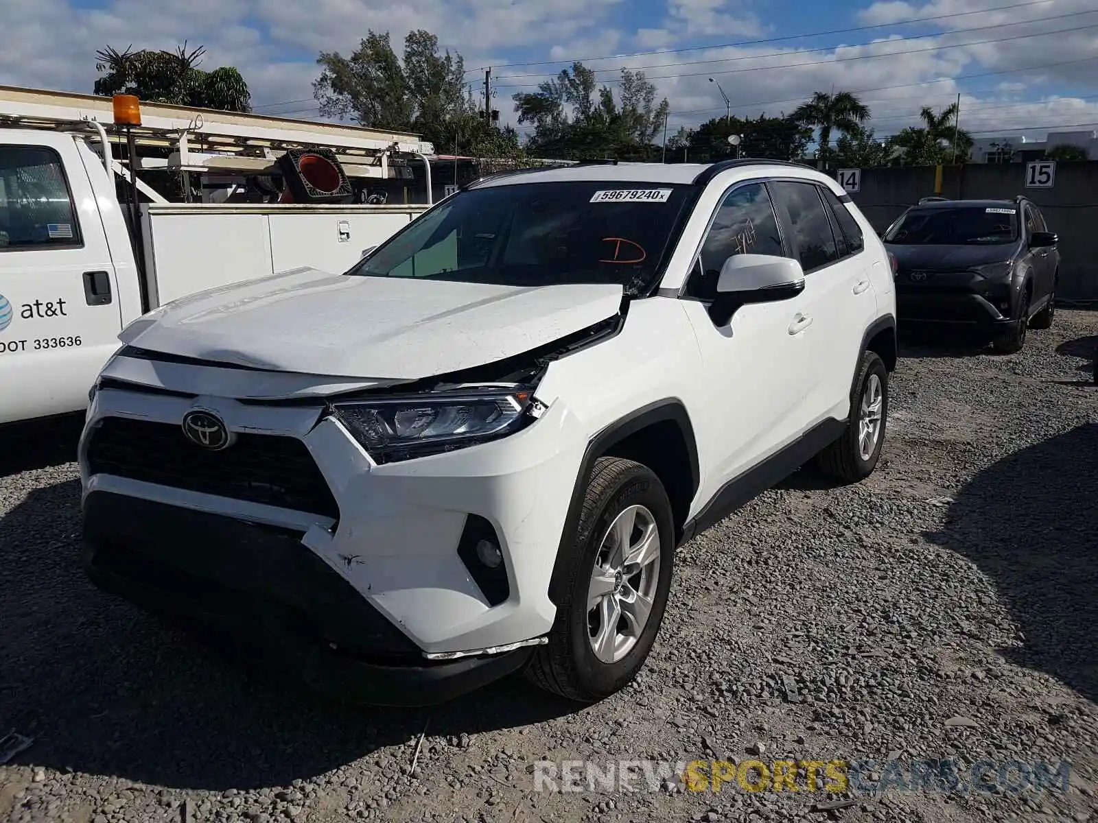 2 Photograph of a damaged car 2T3W1RFV5LC070061 TOYOTA RAV4 2020