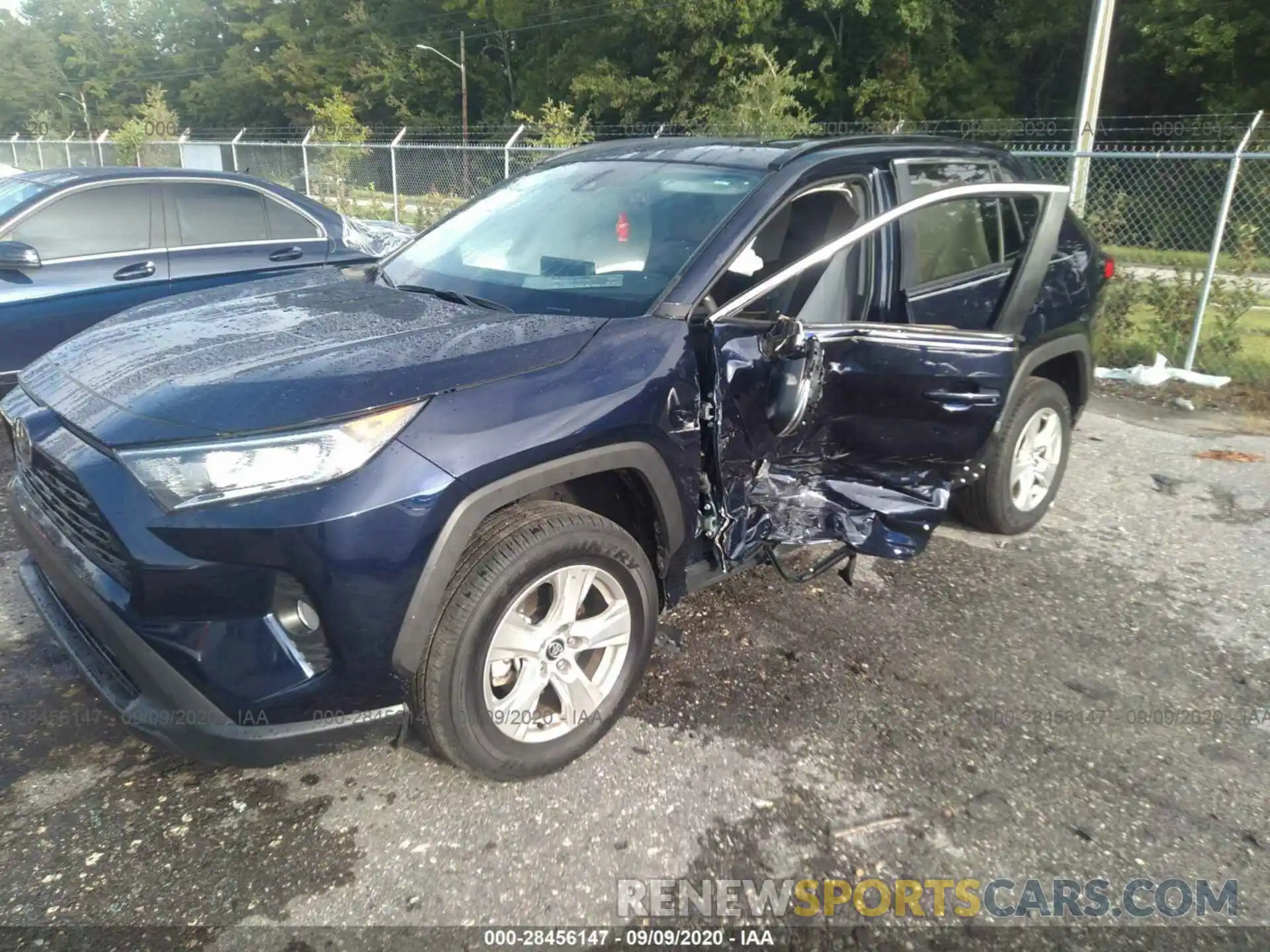 2 Photograph of a damaged car 2T3W1RFV5LW059558 TOYOTA RAV4 2020