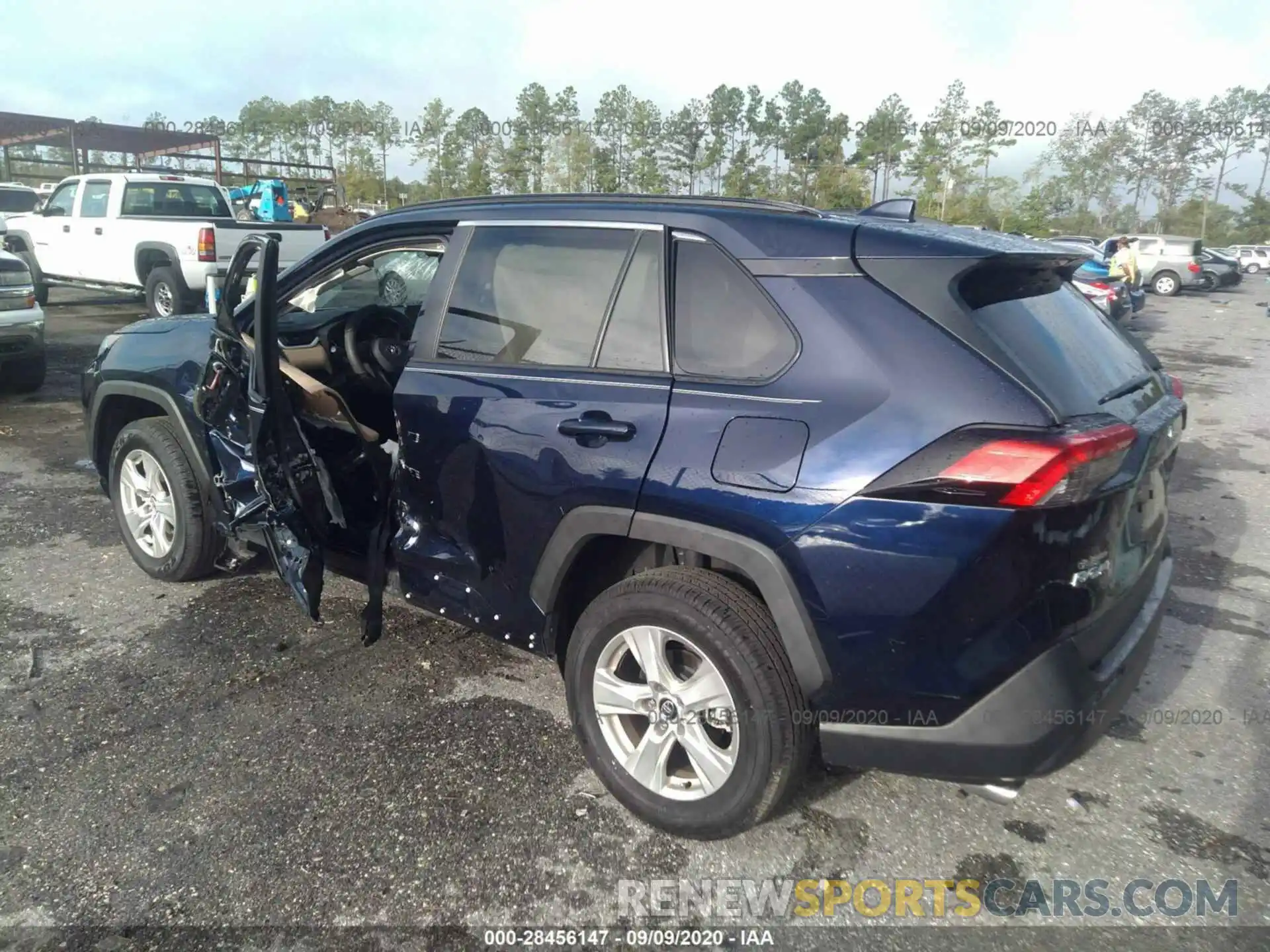 3 Photograph of a damaged car 2T3W1RFV5LW059558 TOYOTA RAV4 2020