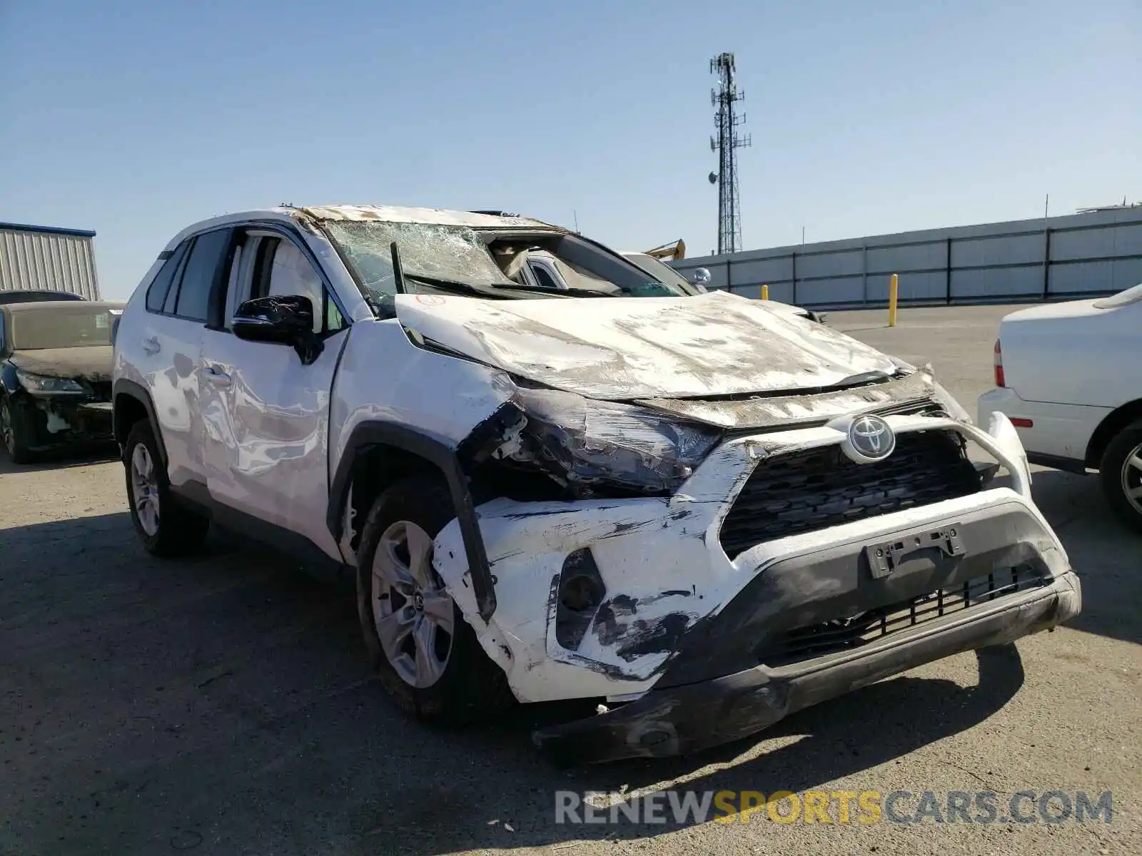 1 Photograph of a damaged car 2T3W1RFV5LW061486 TOYOTA RAV4 2020