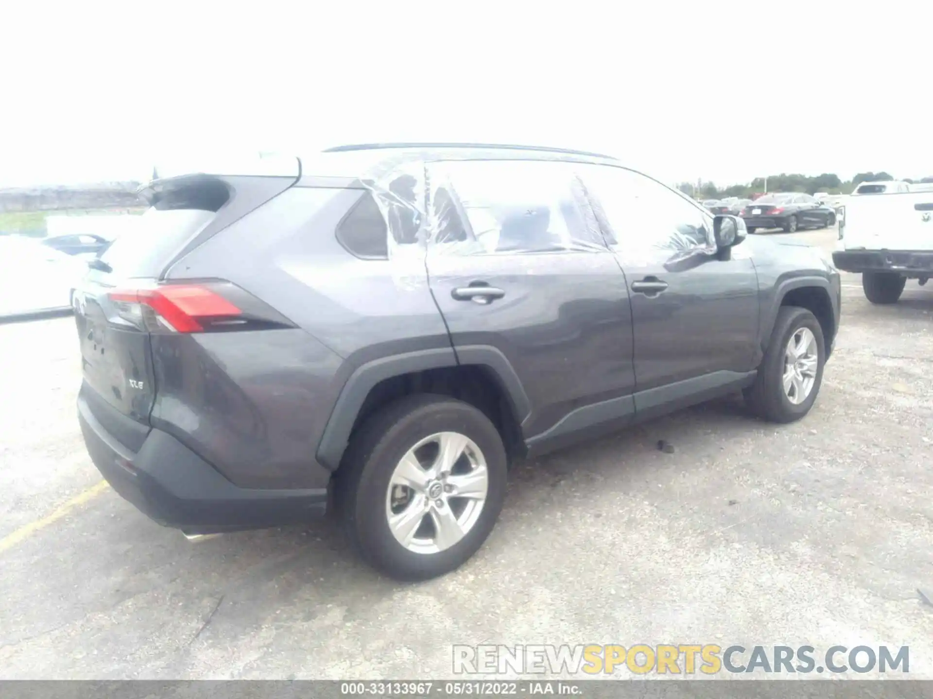 4 Photograph of a damaged car 2T3W1RFV5LW066428 TOYOTA RAV4 2020