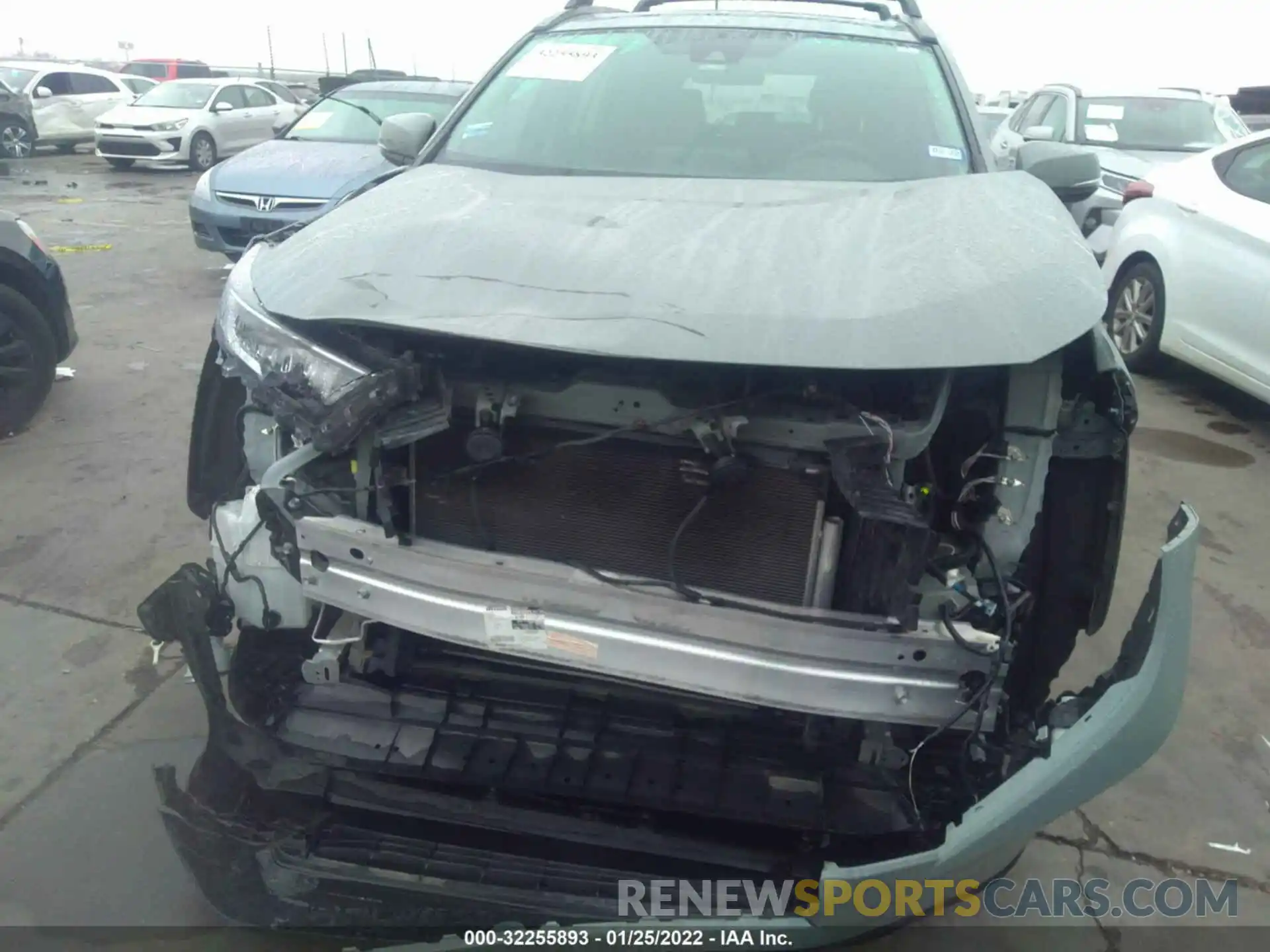 6 Photograph of a damaged car 2T3W1RFV5LW074156 TOYOTA RAV4 2020