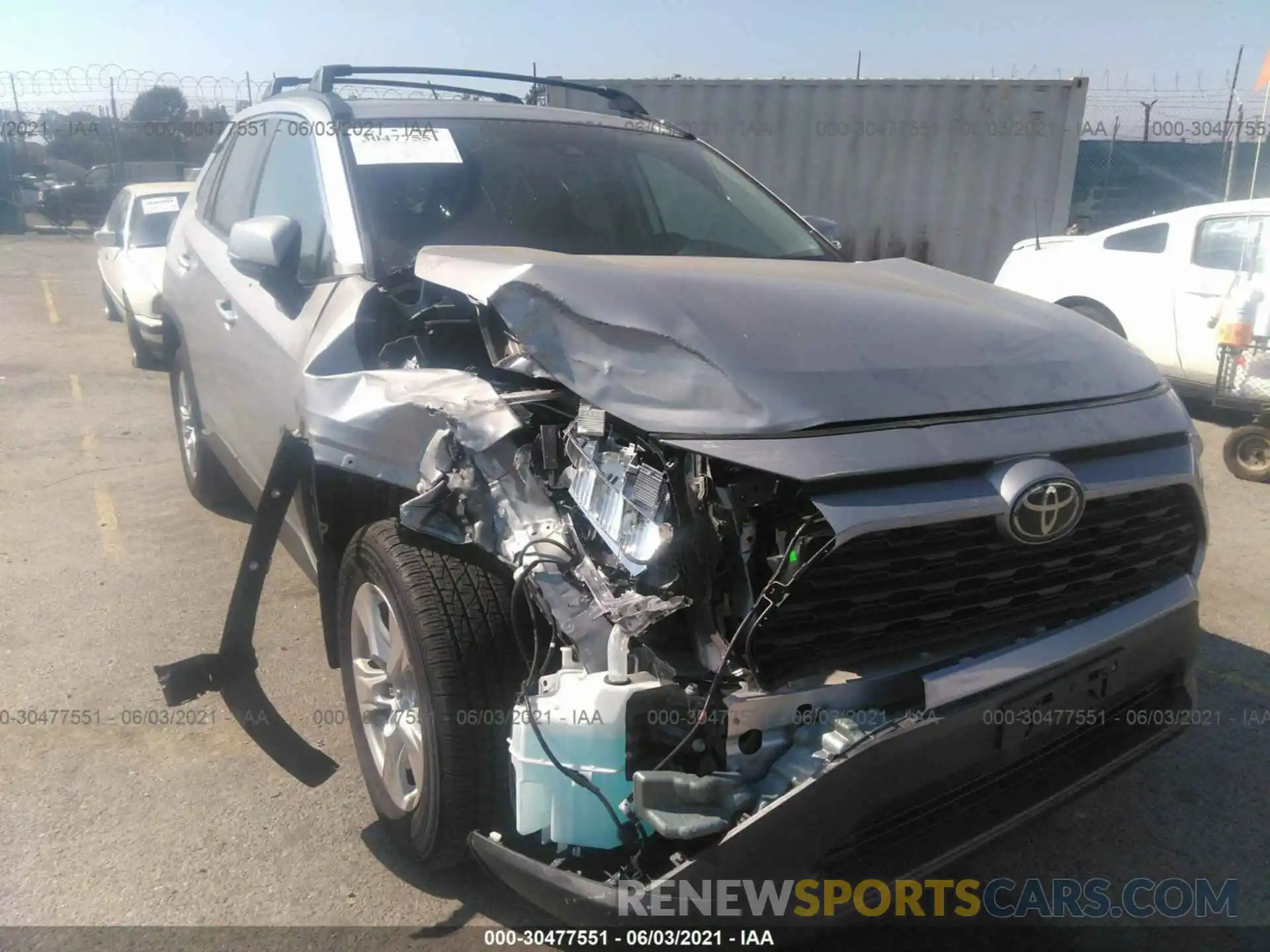 6 Photograph of a damaged car 2T3W1RFV5LW075744 TOYOTA RAV4 2020