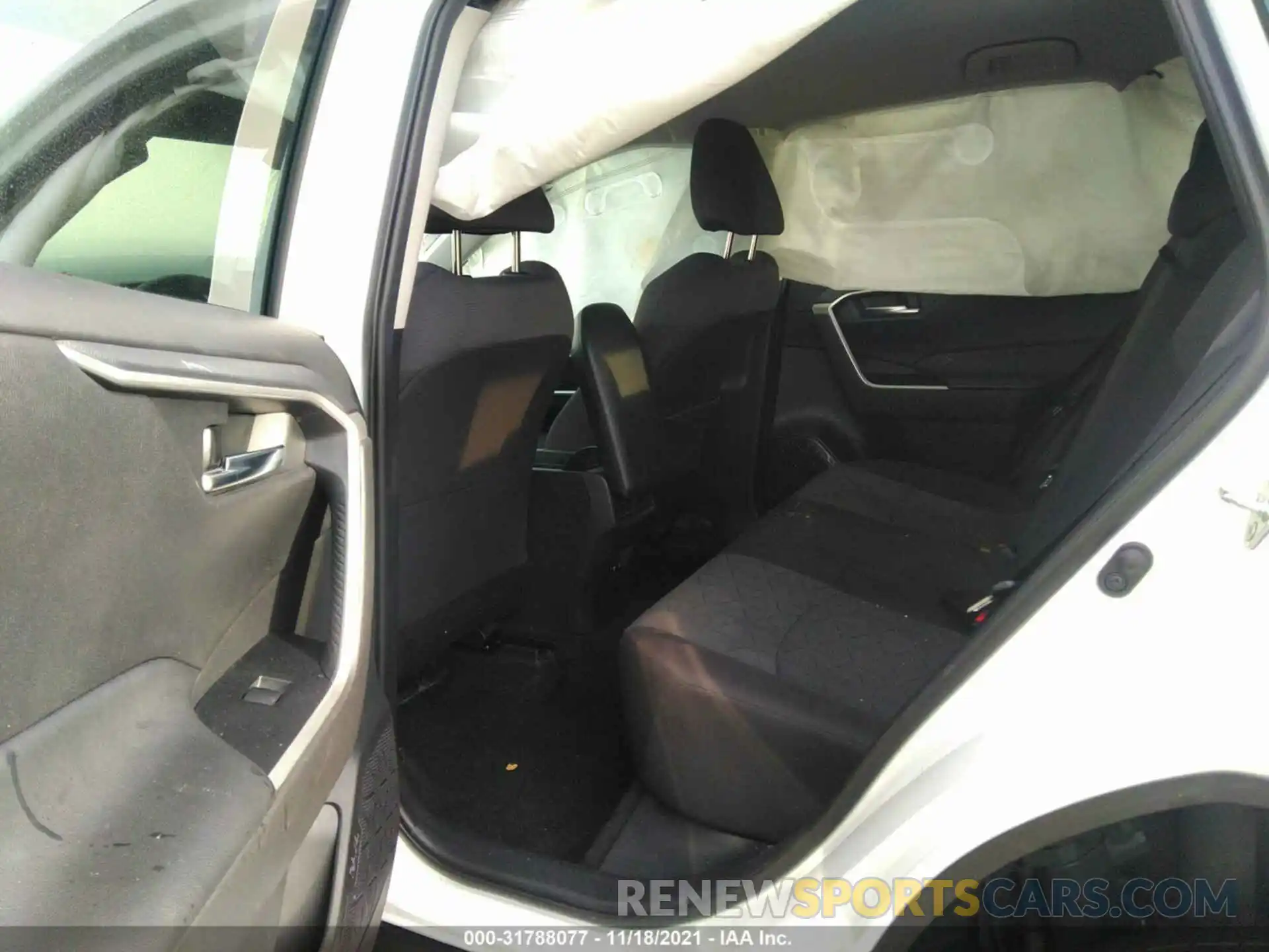 8 Фотография поврежденного автомобиля 2T3W1RFV5LW078286 TOYOTA RAV4 2020