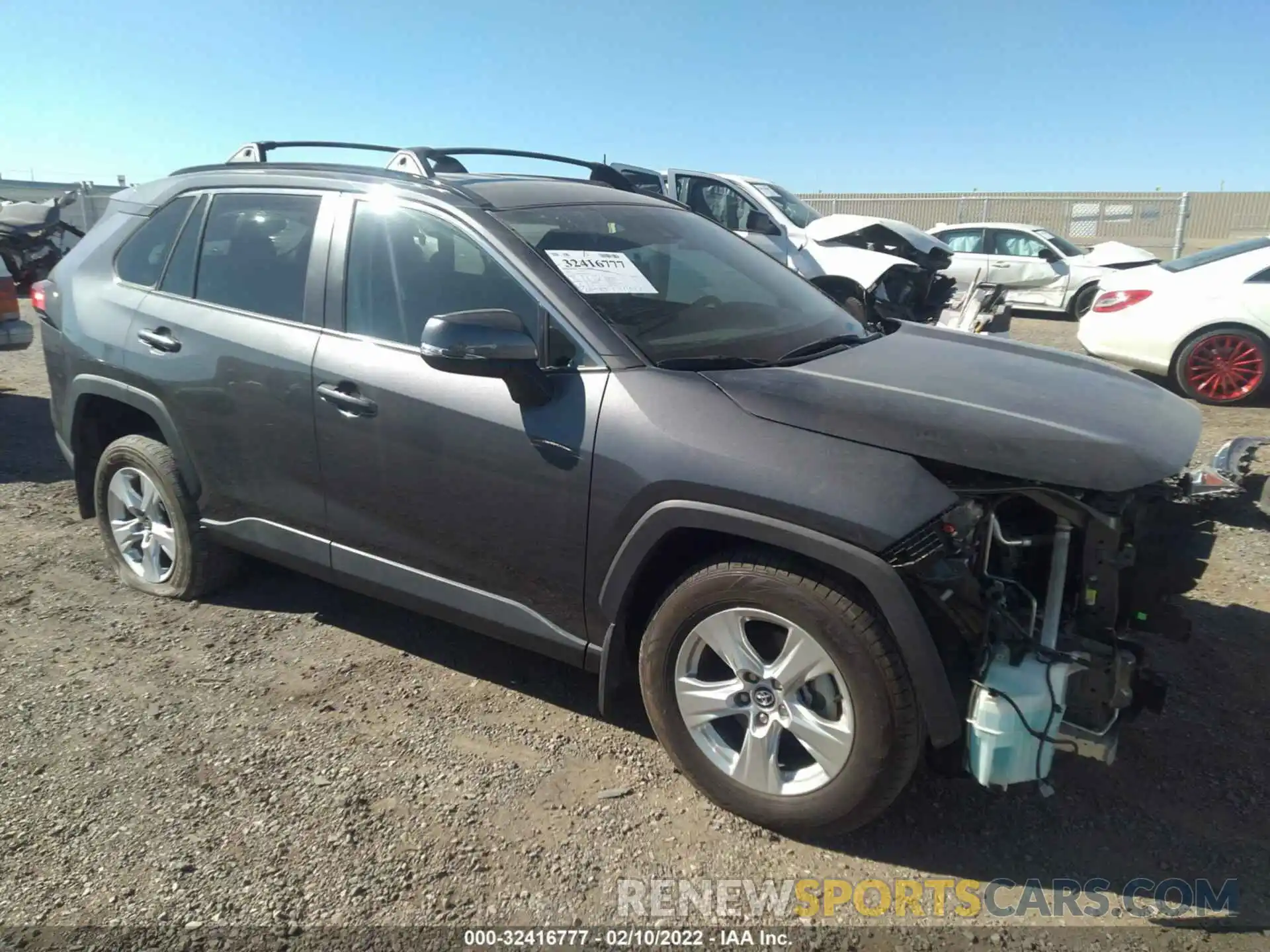 1 Photograph of a damaged car 2T3W1RFV5LW082631 TOYOTA RAV4 2020