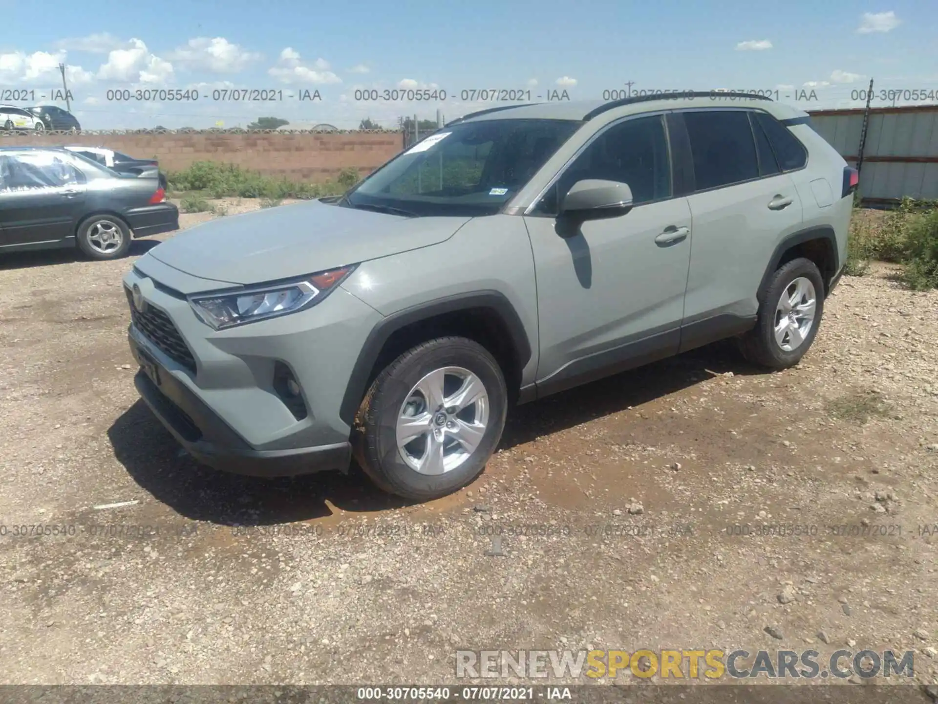 2 Photograph of a damaged car 2T3W1RFV5LW083715 TOYOTA RAV4 2020