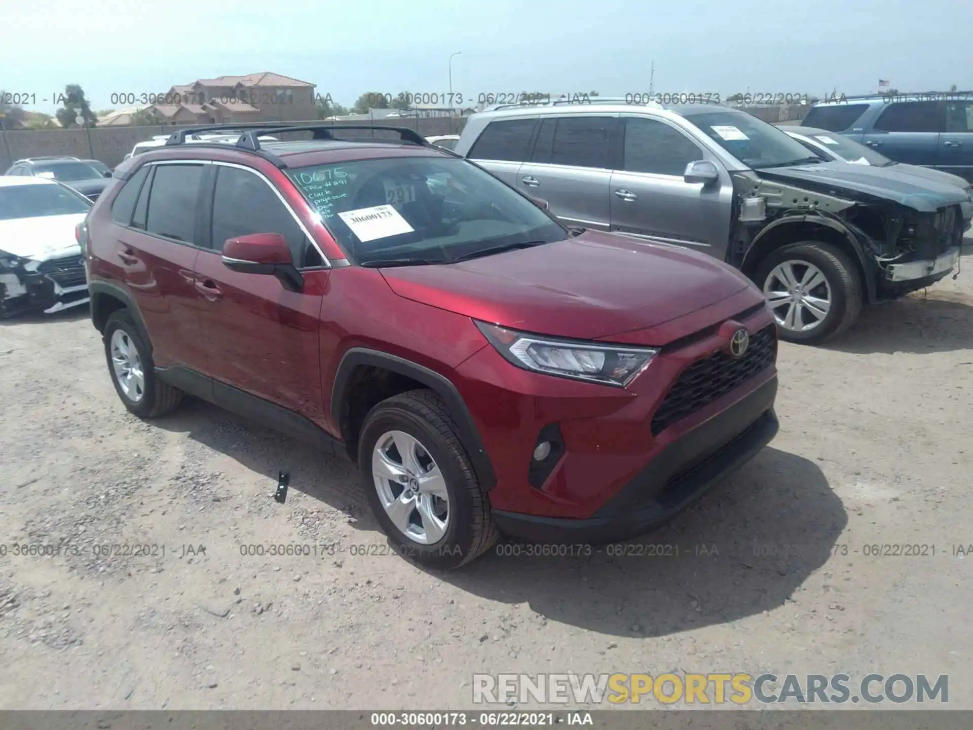 1 Photograph of a damaged car 2T3W1RFV5LW088882 TOYOTA RAV4 2020