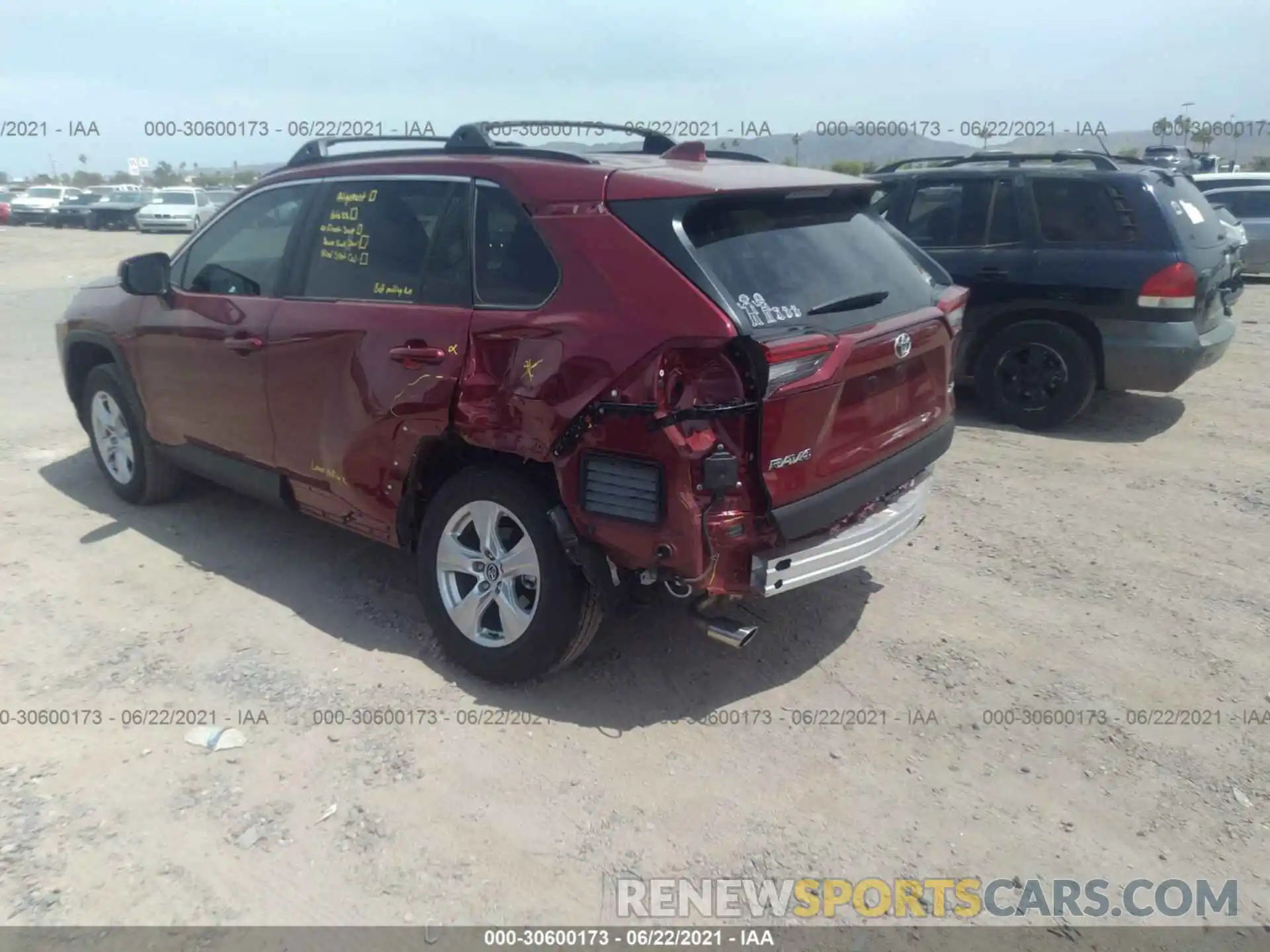 6 Photograph of a damaged car 2T3W1RFV5LW088882 TOYOTA RAV4 2020