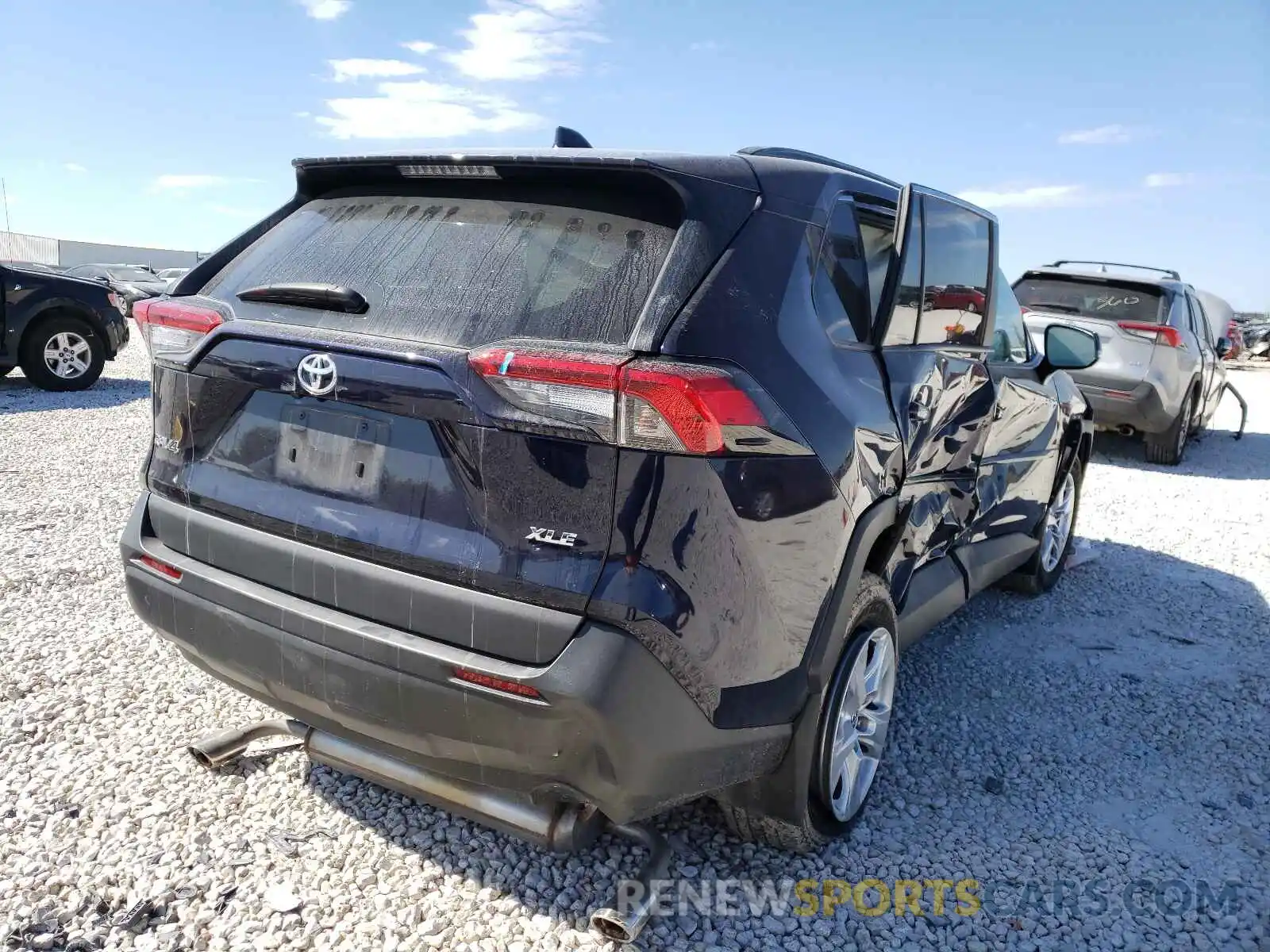 4 Photograph of a damaged car 2T3W1RFV5LW089899 TOYOTA RAV4 2020