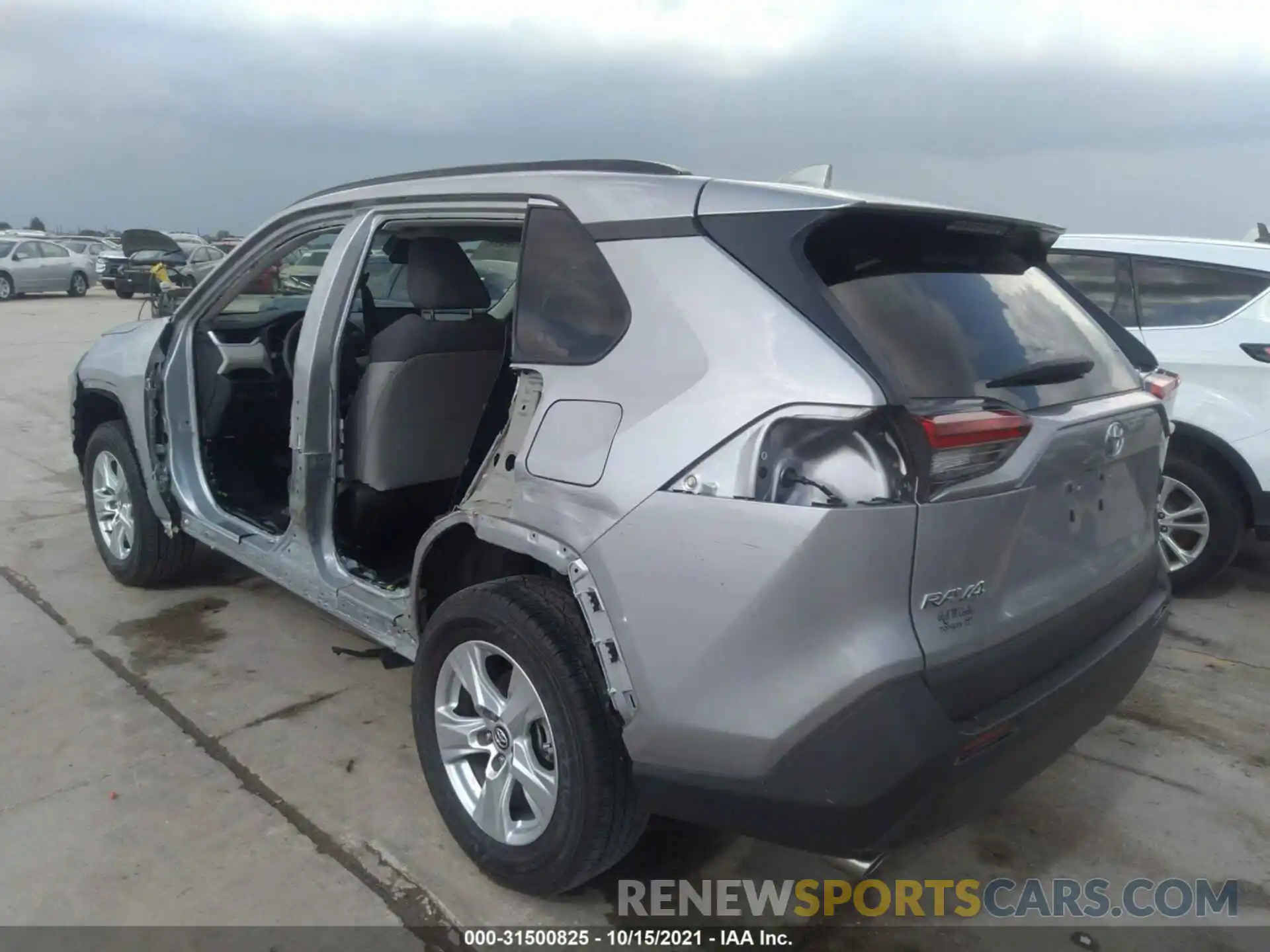 3 Photograph of a damaged car 2T3W1RFV5LW090227 TOYOTA RAV4 2020