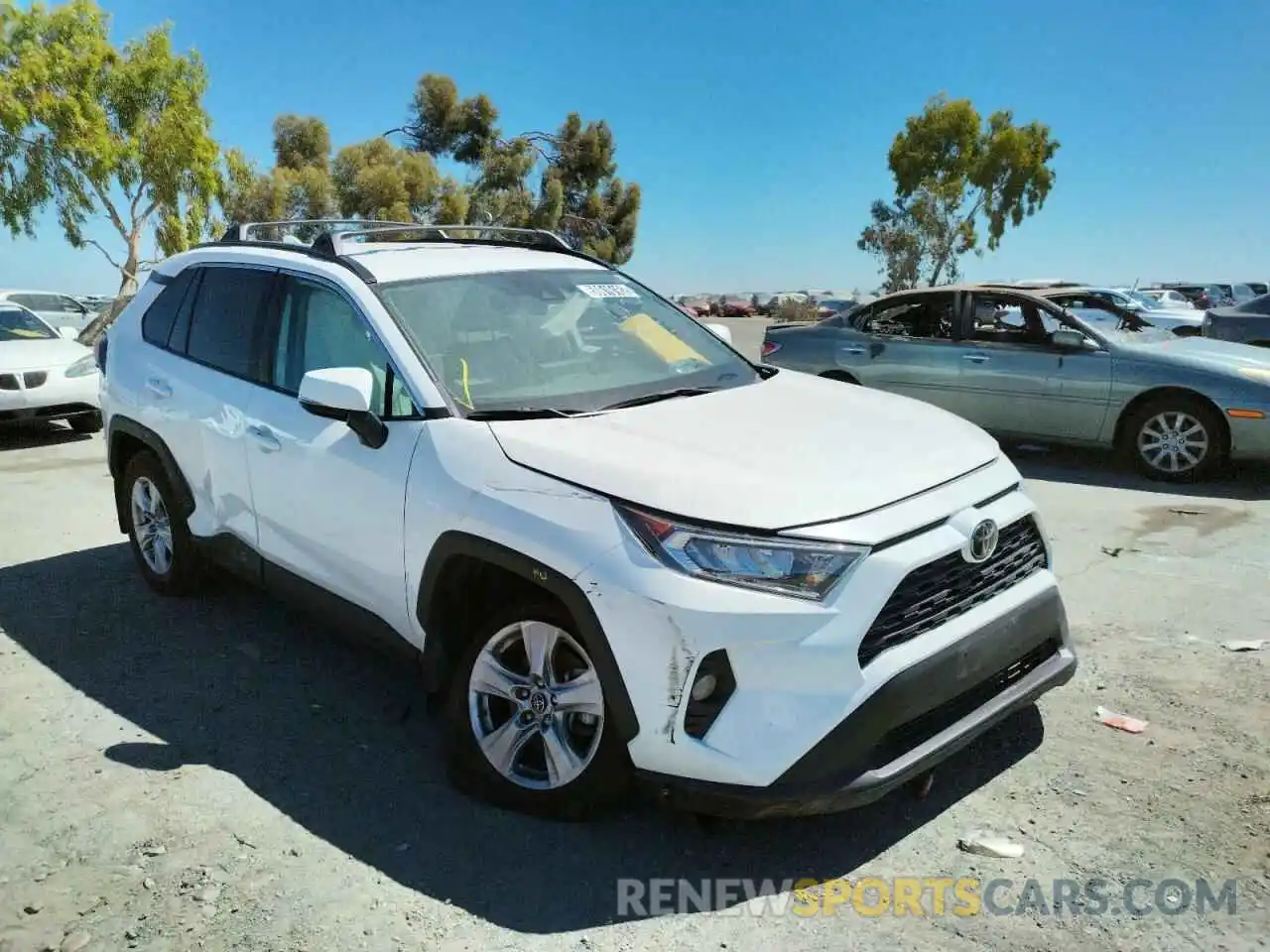 1 Photograph of a damaged car 2T3W1RFV5LW103266 TOYOTA RAV4 2020