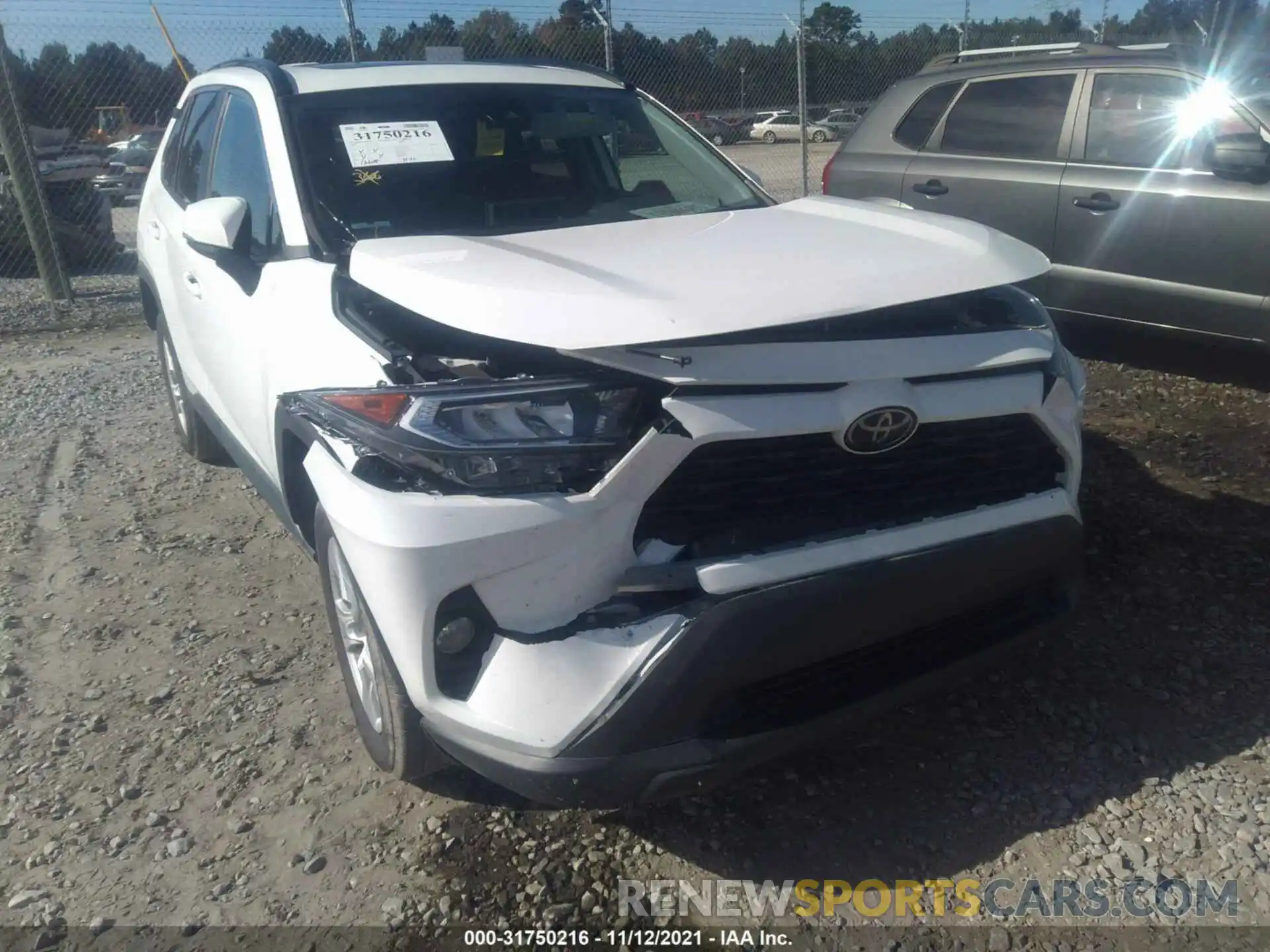 6 Photograph of a damaged car 2T3W1RFV6LC034587 TOYOTA RAV4 2020