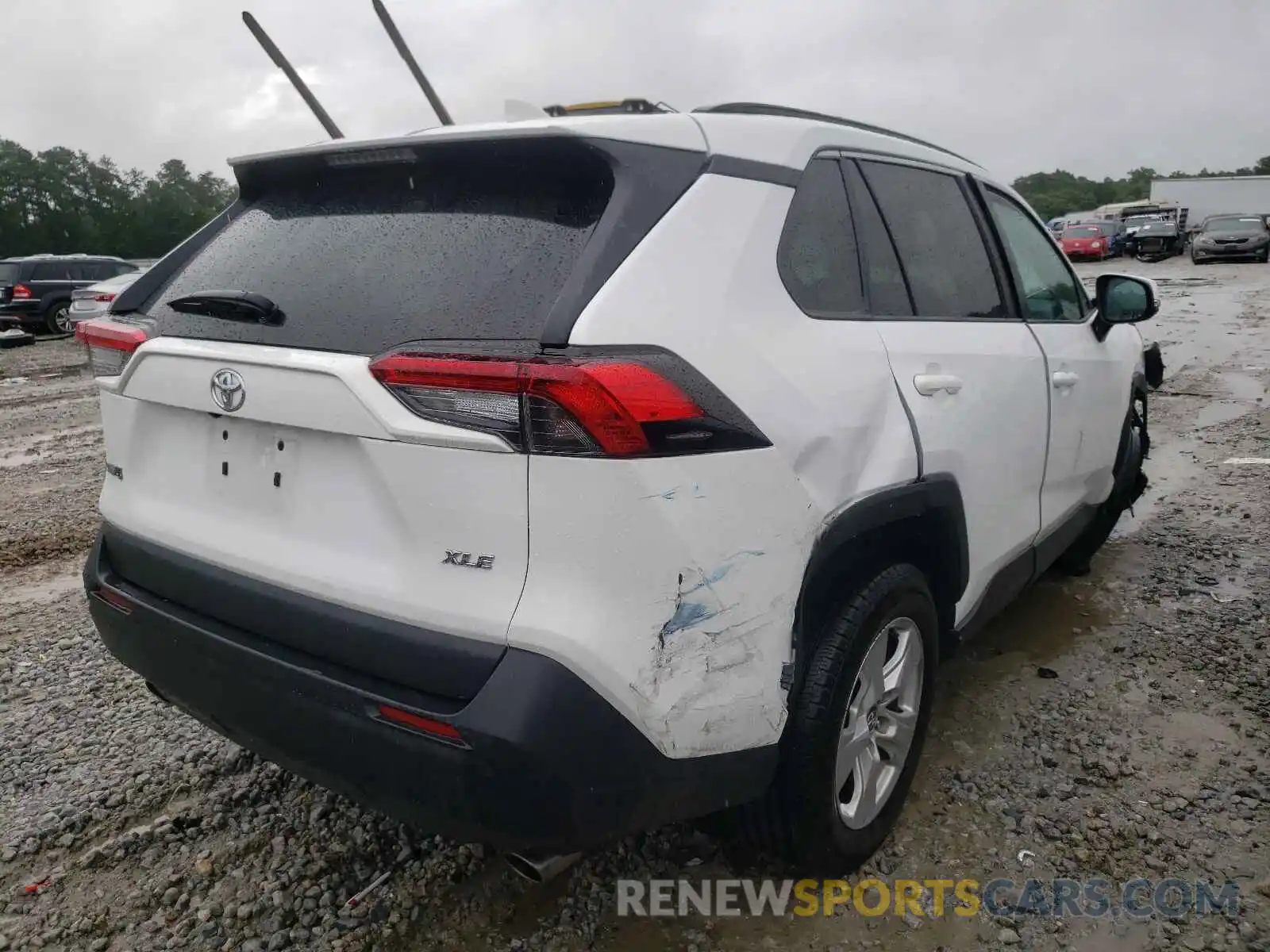 4 Photograph of a damaged car 2T3W1RFV6LC036243 TOYOTA RAV4 2020