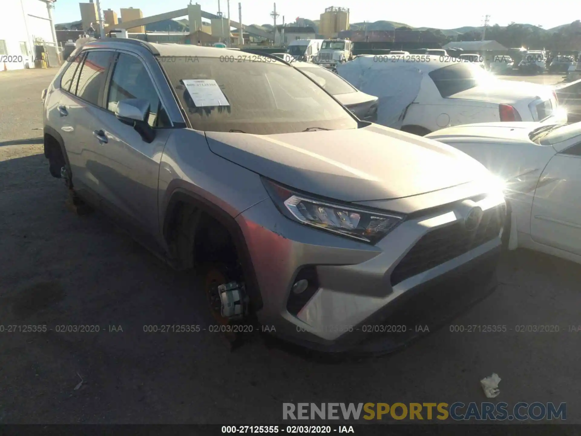 1 Photograph of a damaged car 2T3W1RFV6LC036808 TOYOTA RAV4 2020