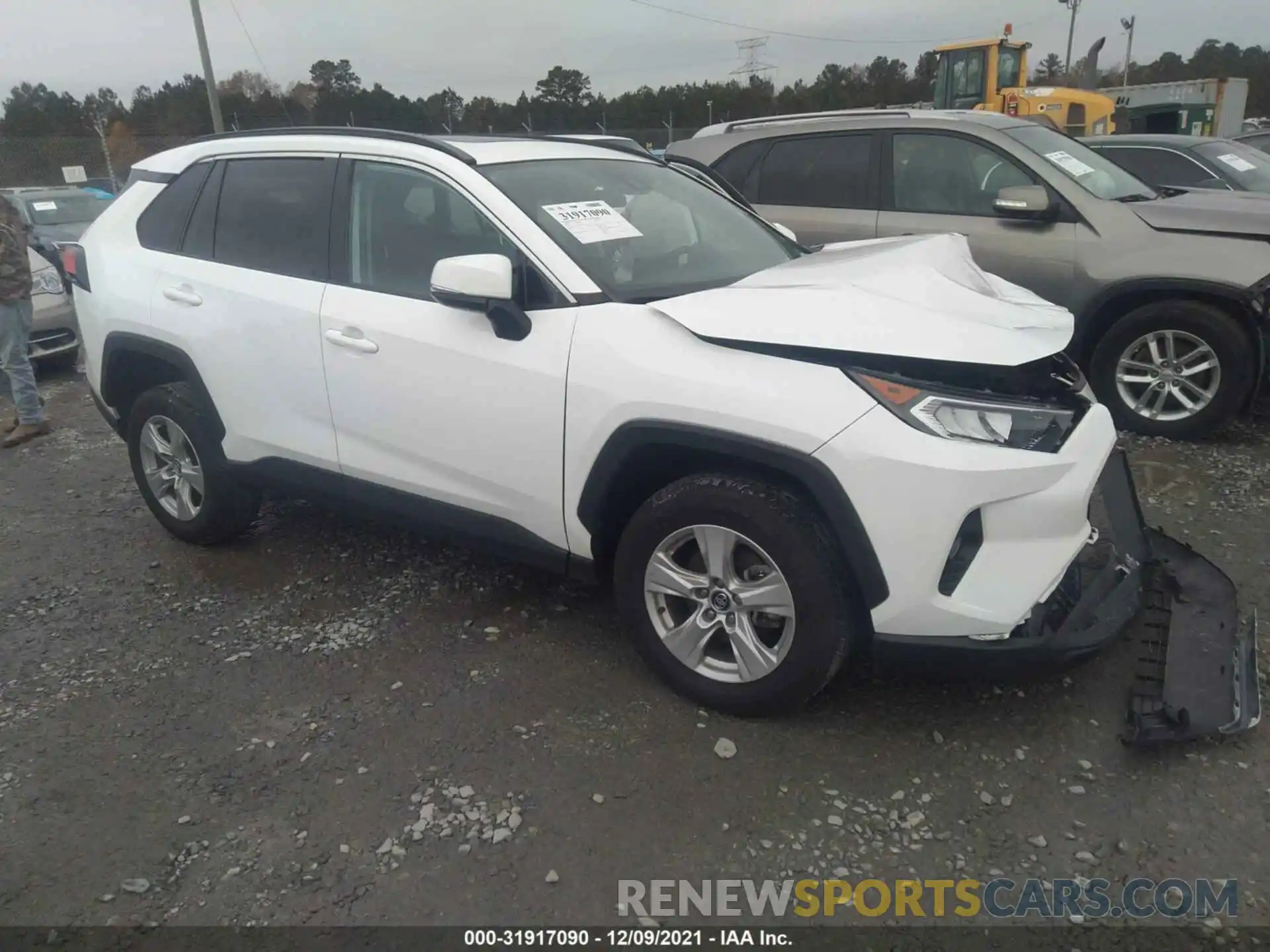 1 Photograph of a damaged car 2T3W1RFV6LC043581 TOYOTA RAV4 2020