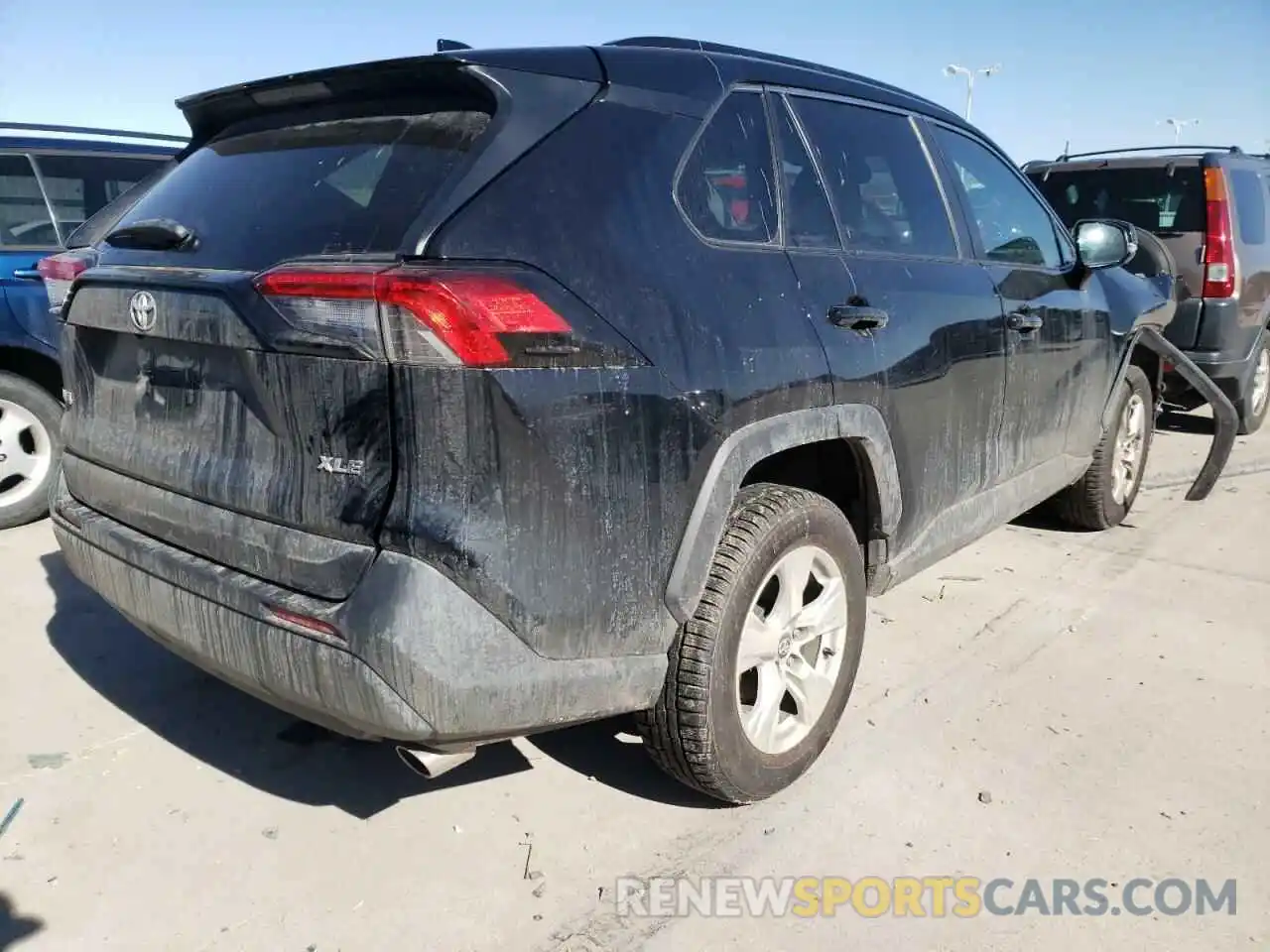 4 Photograph of a damaged car 2T3W1RFV6LC047419 TOYOTA RAV4 2020