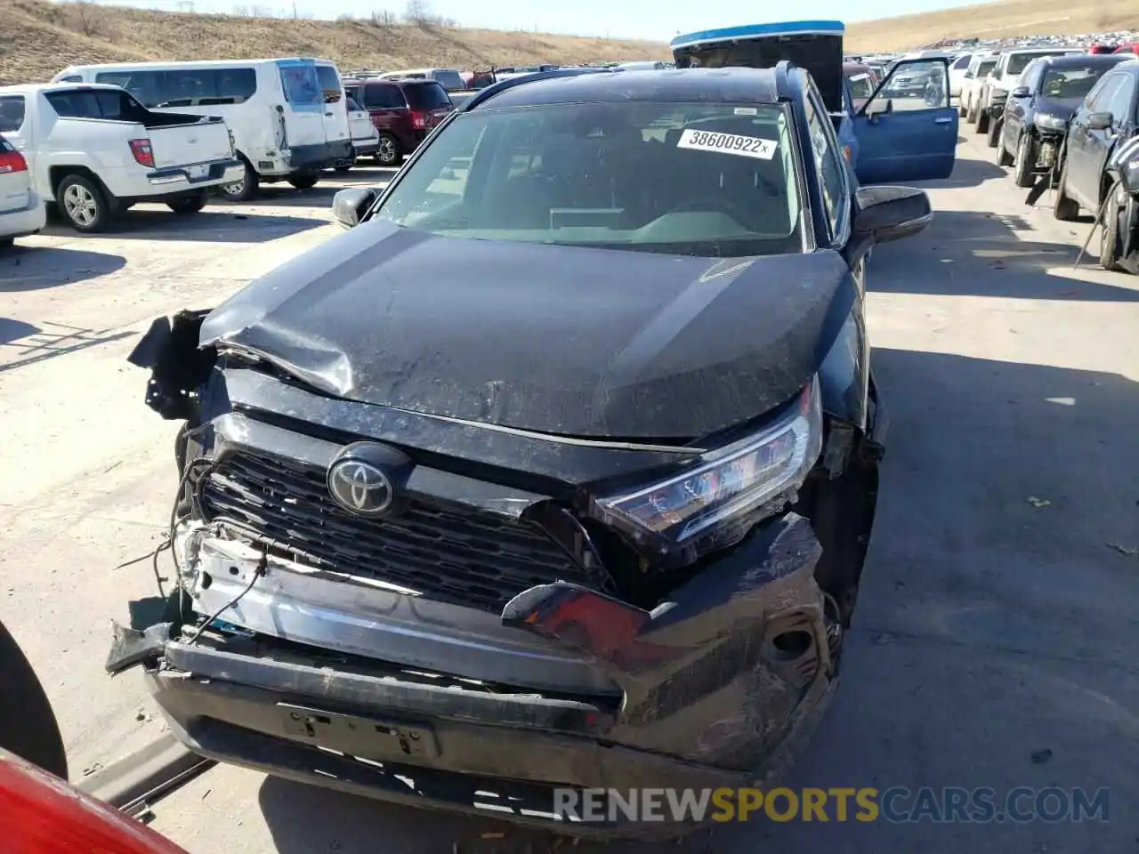 7 Photograph of a damaged car 2T3W1RFV6LC047419 TOYOTA RAV4 2020