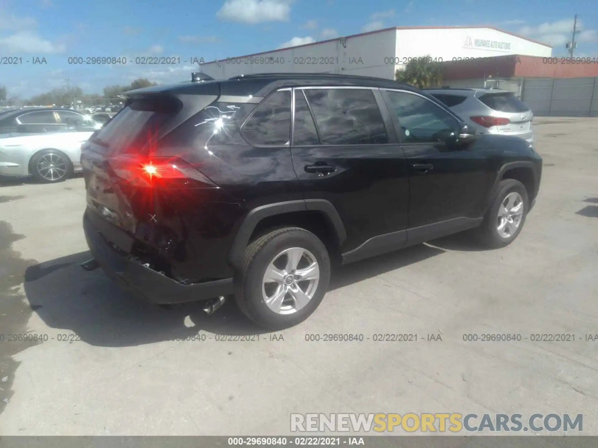 4 Photograph of a damaged car 2T3W1RFV6LC051387 TOYOTA RAV4 2020