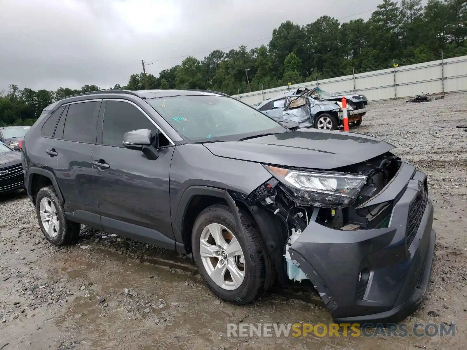 1 Photograph of a damaged car 2T3W1RFV6LC052071 TOYOTA RAV4 2020