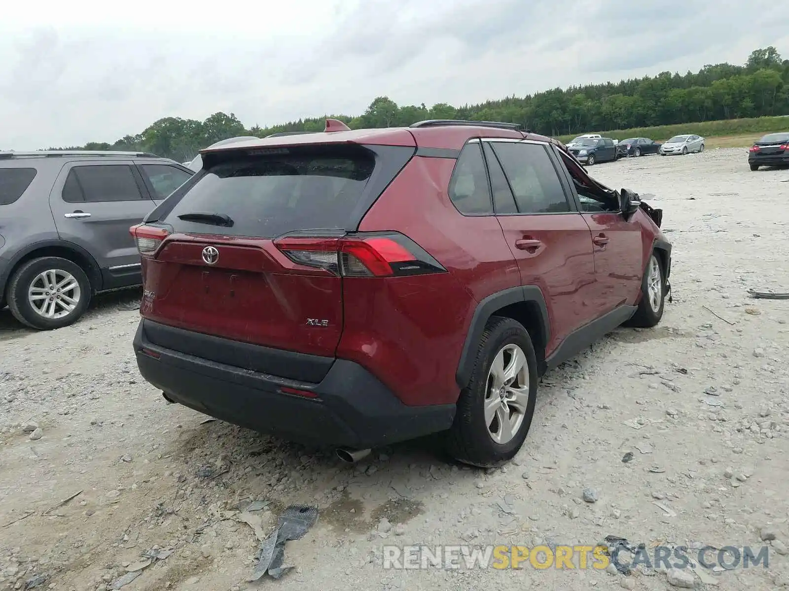 4 Photograph of a damaged car 2T3W1RFV6LC054225 TOYOTA RAV4 2020