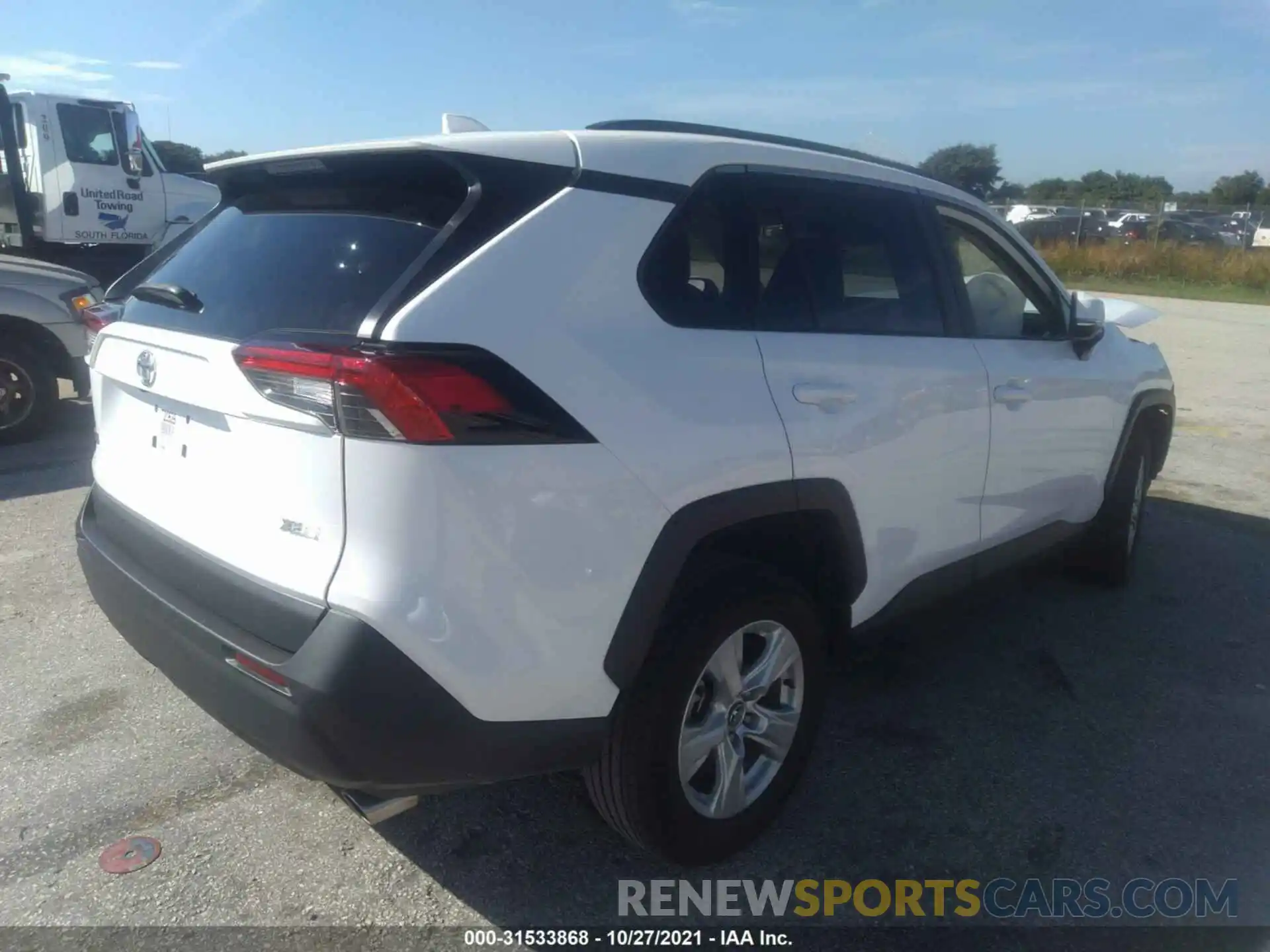 4 Photograph of a damaged car 2T3W1RFV6LC057206 TOYOTA RAV4 2020