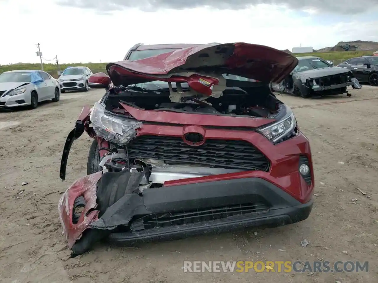 9 Photograph of a damaged car 2T3W1RFV6LC058470 TOYOTA RAV4 2020