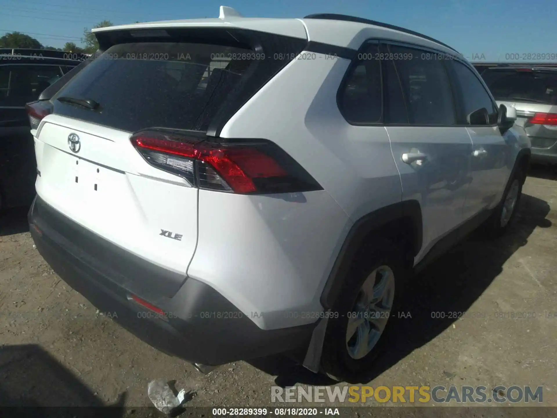 4 Photograph of a damaged car 2T3W1RFV6LC060834 TOYOTA RAV4 2020