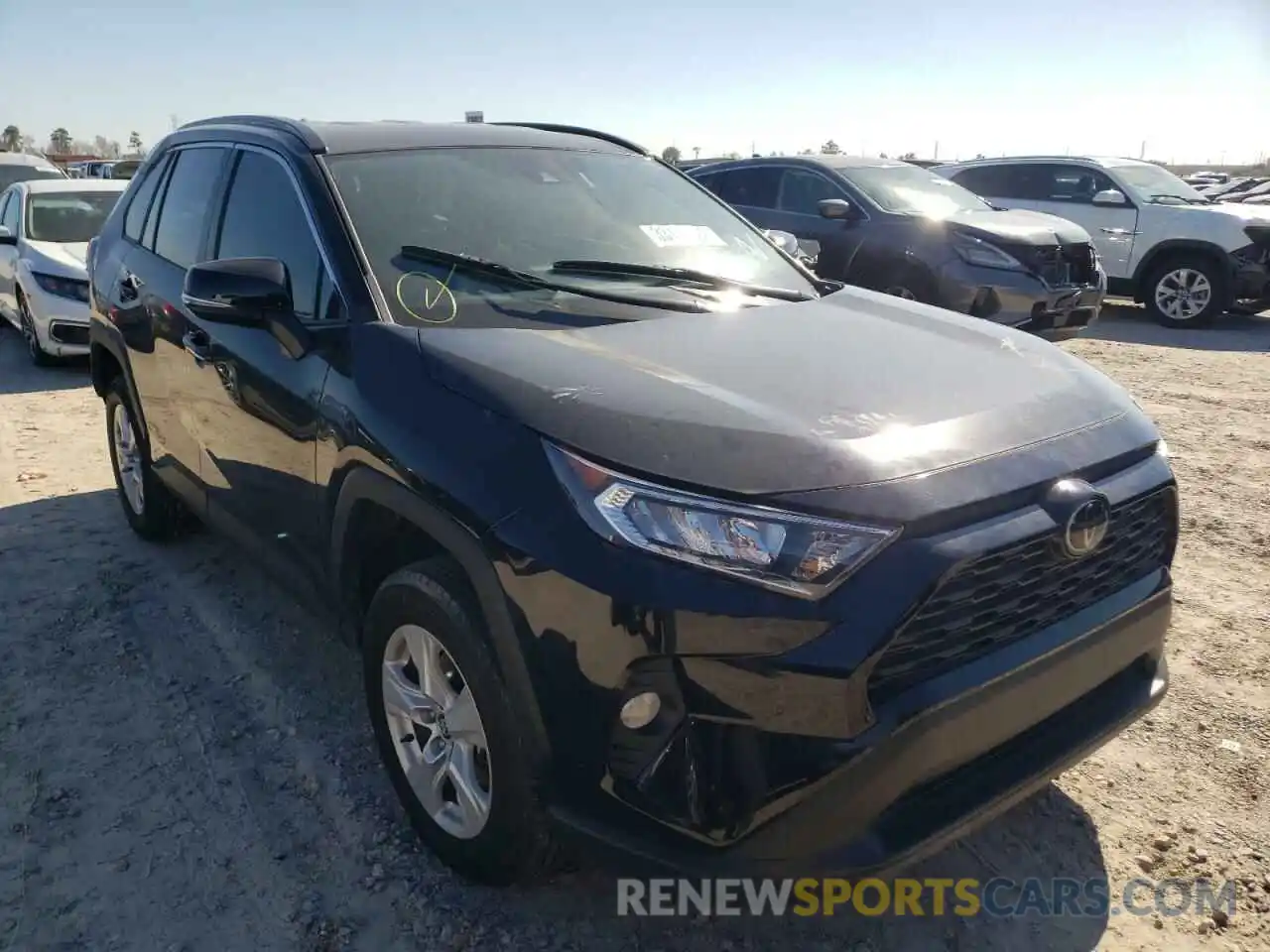 1 Photograph of a damaged car 2T3W1RFV6LC061319 TOYOTA RAV4 2020