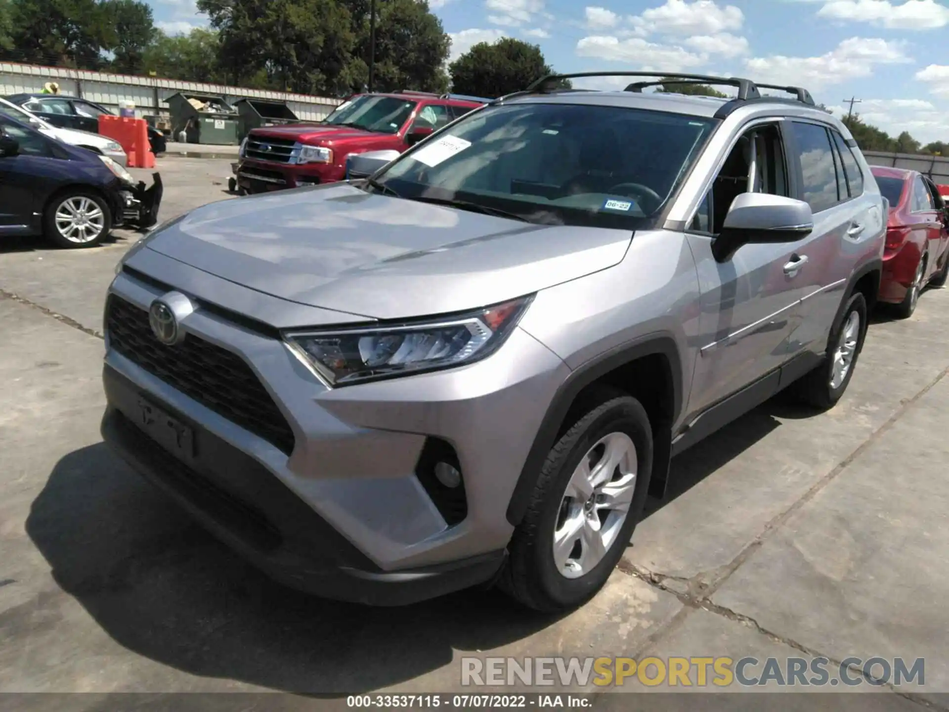 2 Фотография поврежденного автомобиля 2T3W1RFV6LC066519 TOYOTA RAV4 2020