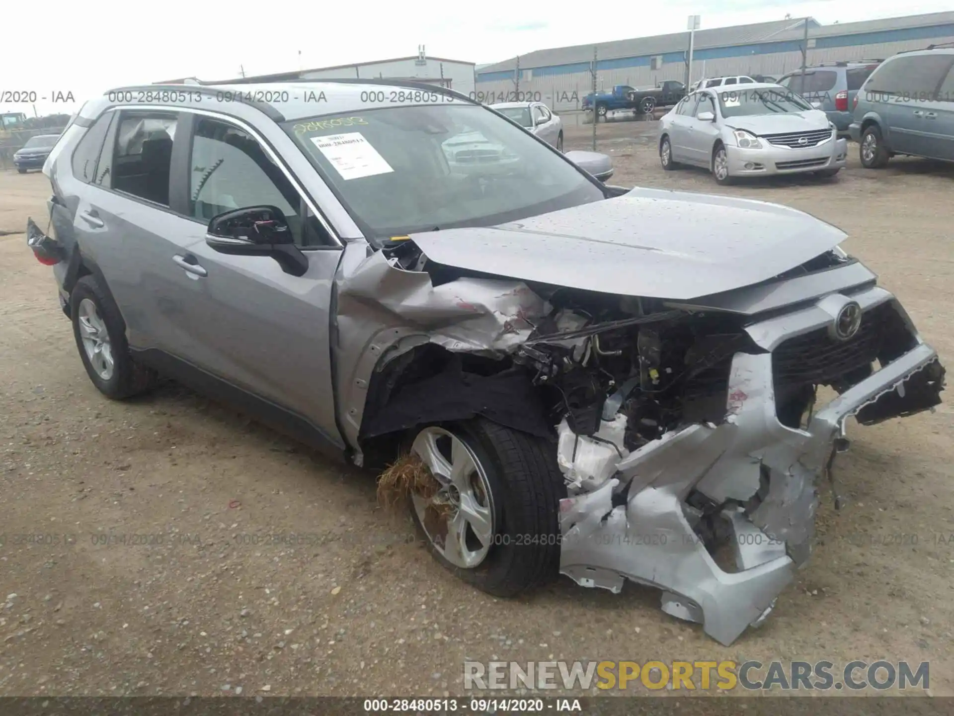 1 Photograph of a damaged car 2T3W1RFV6LC070991 TOYOTA RAV4 2020