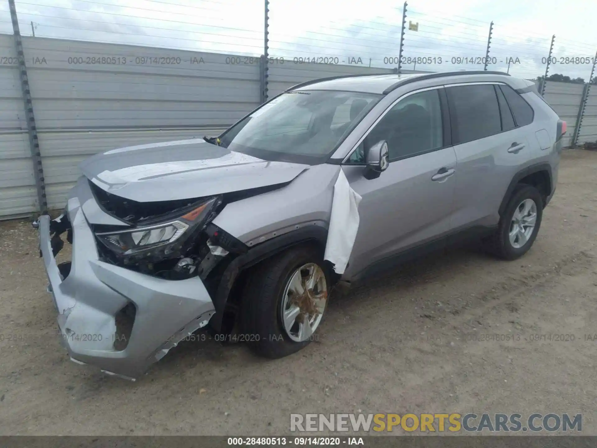 2 Photograph of a damaged car 2T3W1RFV6LC070991 TOYOTA RAV4 2020