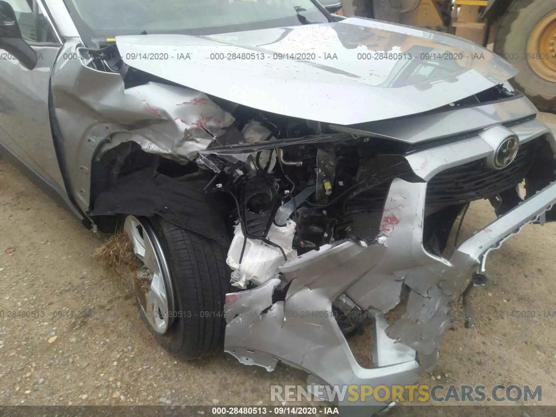 6 Photograph of a damaged car 2T3W1RFV6LC070991 TOYOTA RAV4 2020