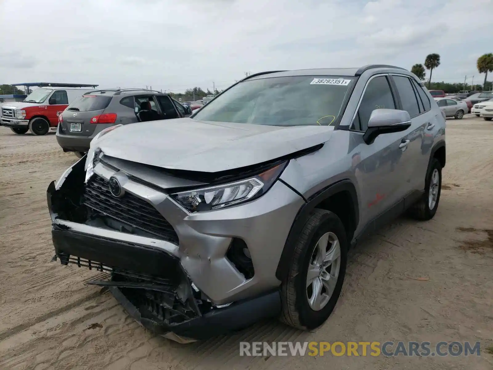 2 Photograph of a damaged car 2T3W1RFV6LC073079 TOYOTA RAV4 2020