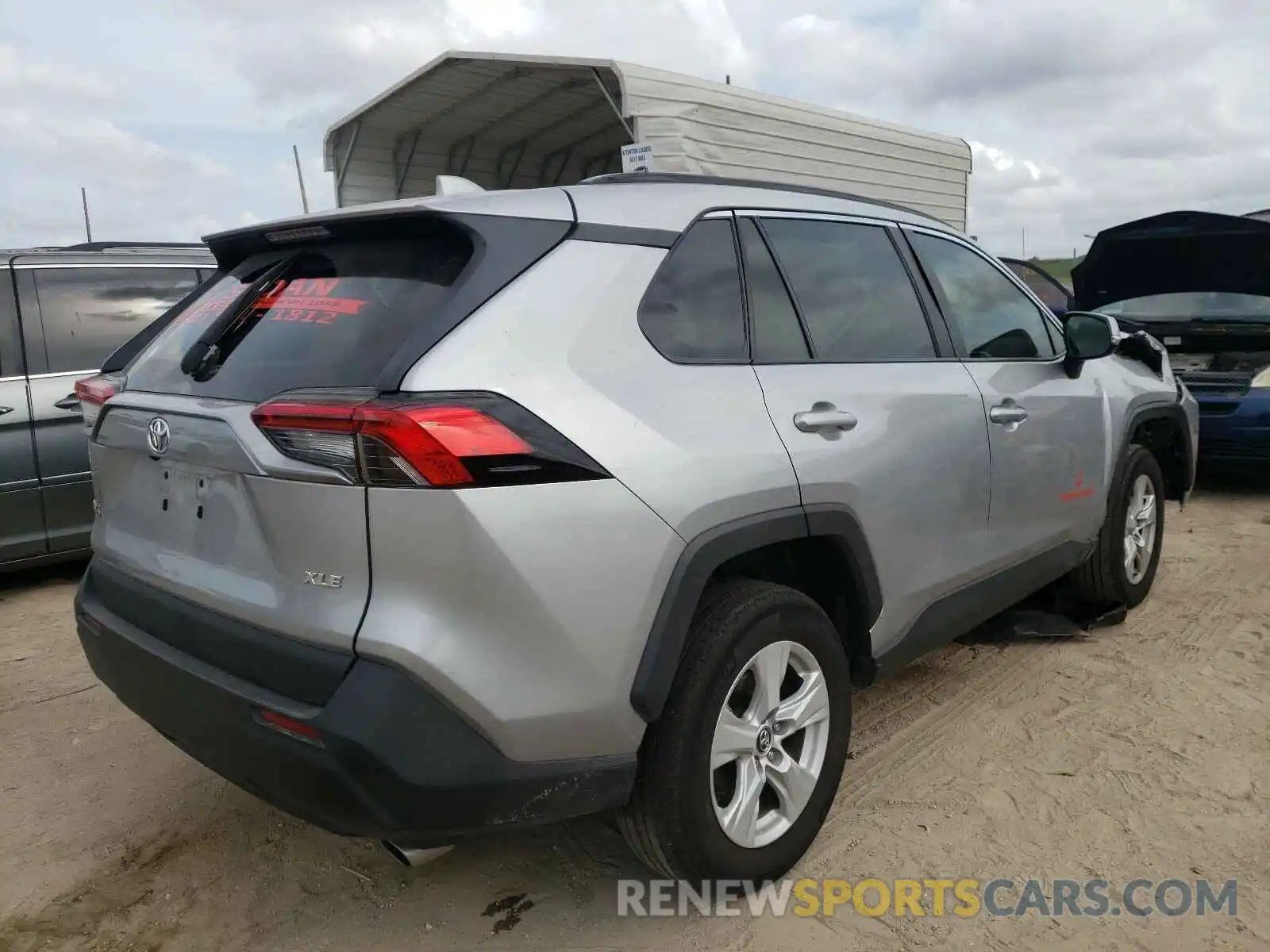 4 Photograph of a damaged car 2T3W1RFV6LC073079 TOYOTA RAV4 2020