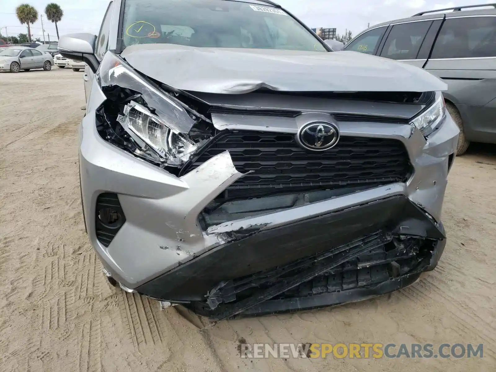 9 Photograph of a damaged car 2T3W1RFV6LC073079 TOYOTA RAV4 2020